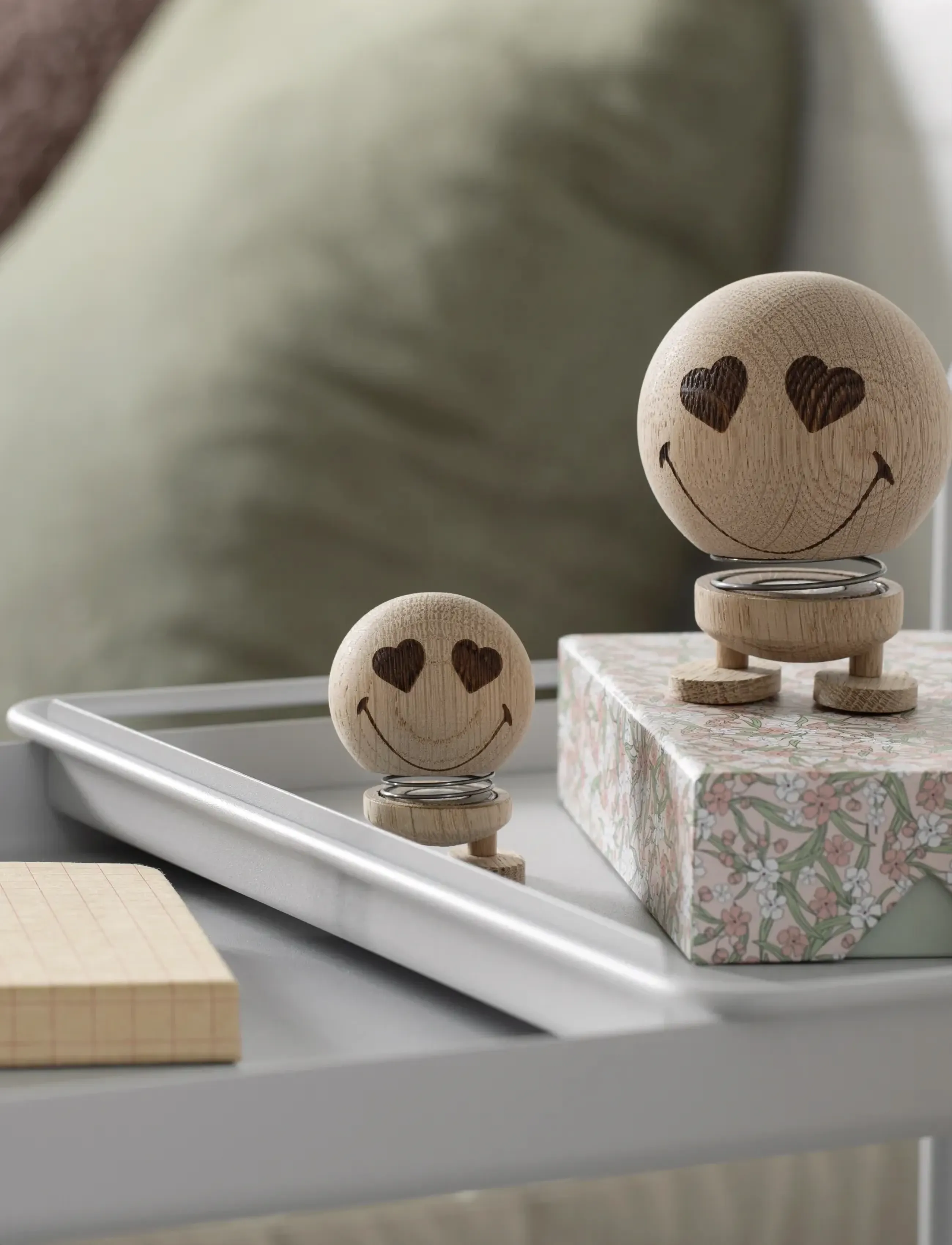Hoptimist - Hoptimist Smiley Love - figures & sculptures - brown - 1