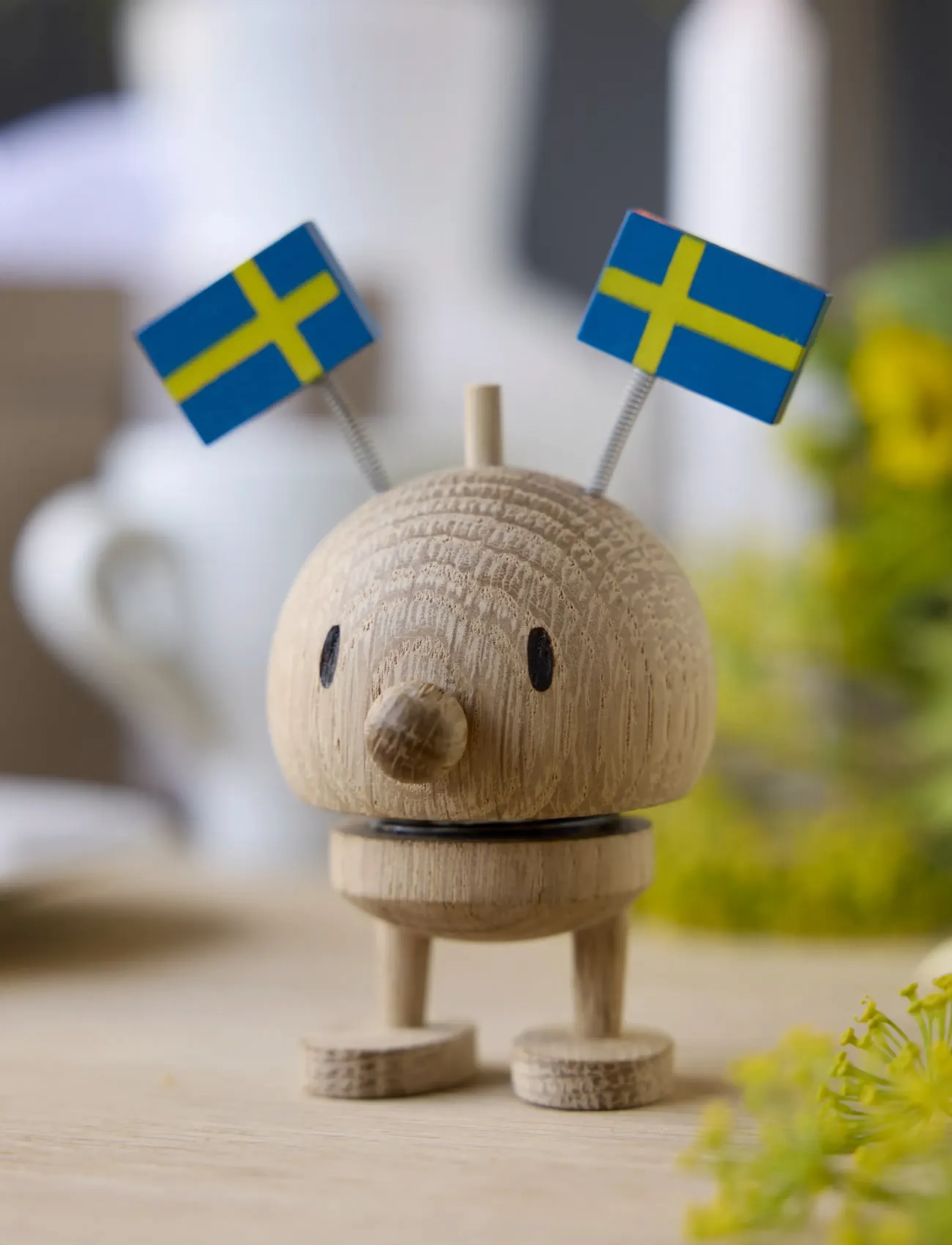 Hoptimist Celebration Bumble Sweden S Raw Oak, 6.5X7.3X9.9 cm x 6.5, Decorative Accessories-details, Schwarz - Figures & Sculptures, Homeware
