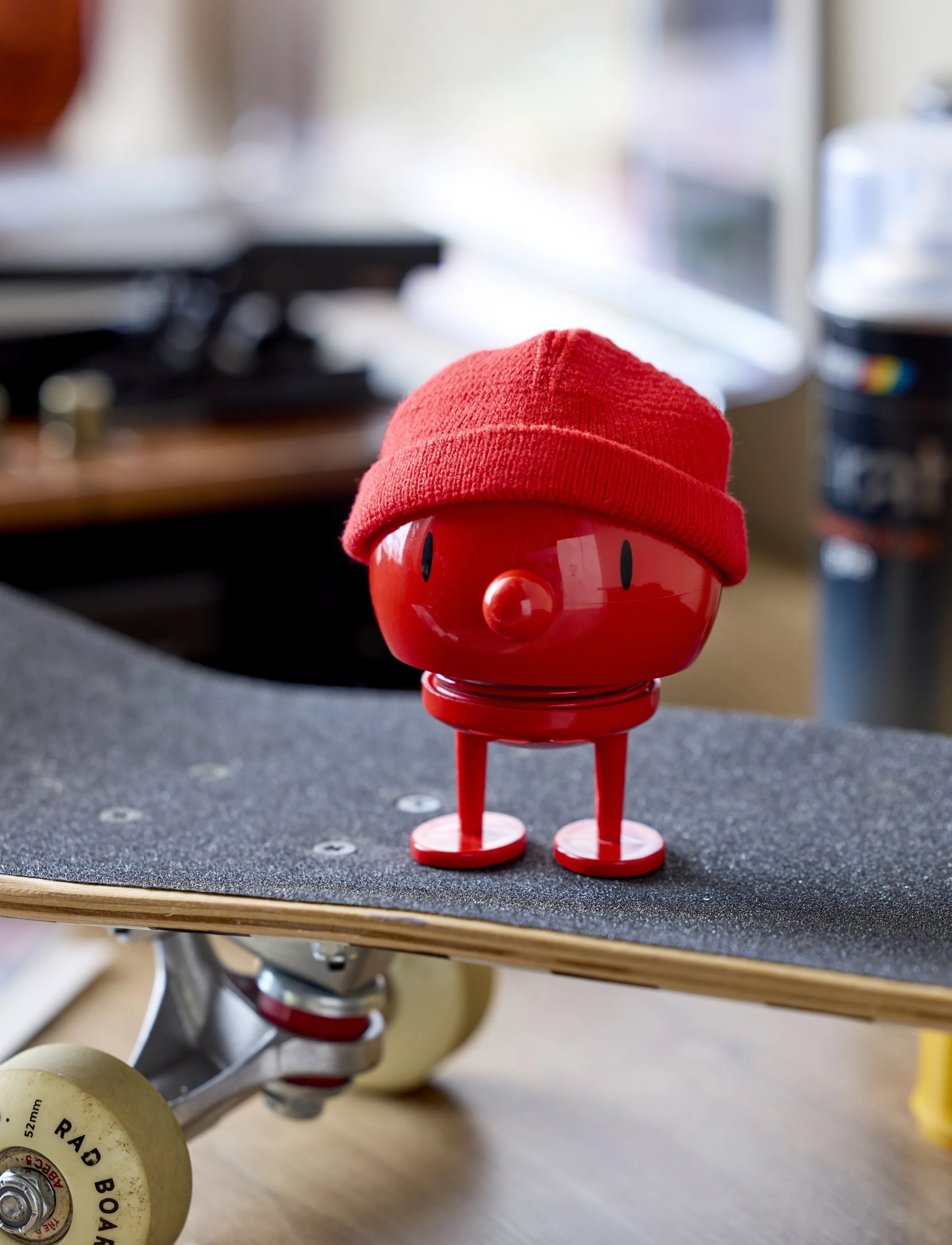 Hoptimist - Hoptimist Hipster Bumble - skulpturer & figurer - red - 2