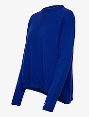 Hosbjerg - Landi Hilda Wool o-neck Knit - pullover - electric blue - 2