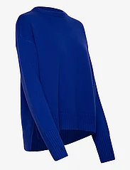 Hosbjerg - Landi Hilda Wool o-neck Knit - pullover - electric blue - 3