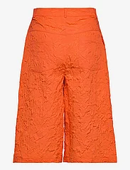 Hosbjerg - Dina Daily Long Shorts - bermudų šortai - orange - 1