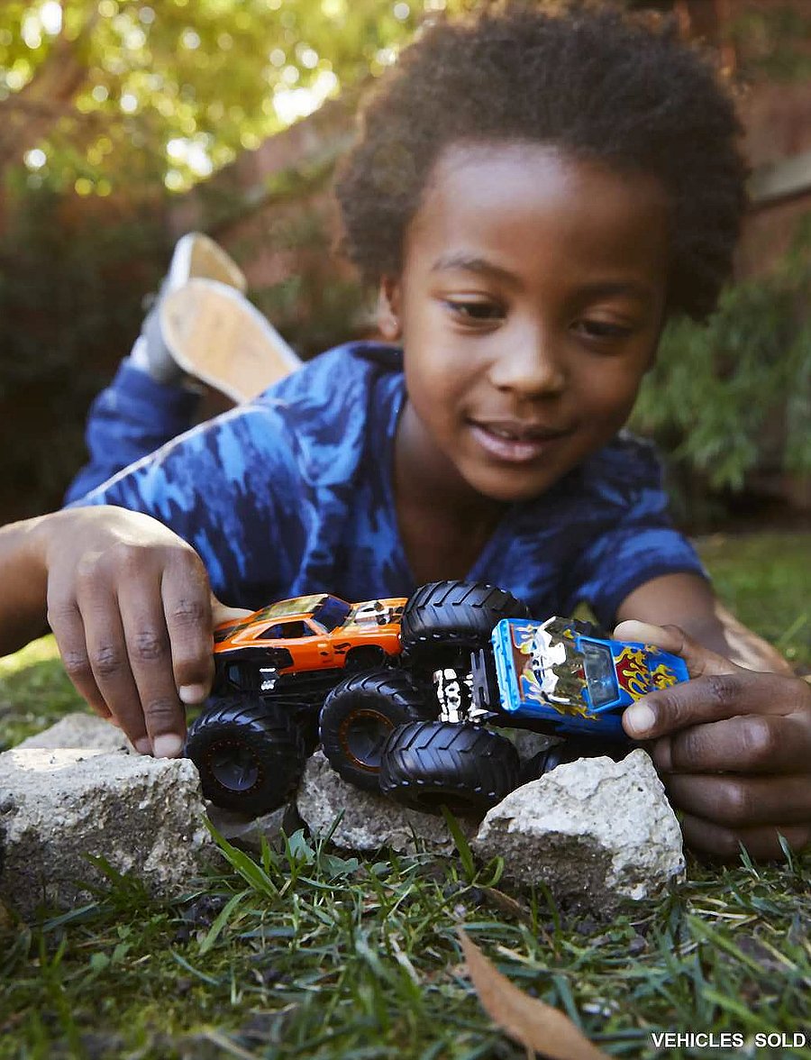 Hot Wheels - Monster Trucks Demolition Doubles, 2-Pack of 1:64 Scale Toy Trucks - mänguautod - multi color - 0