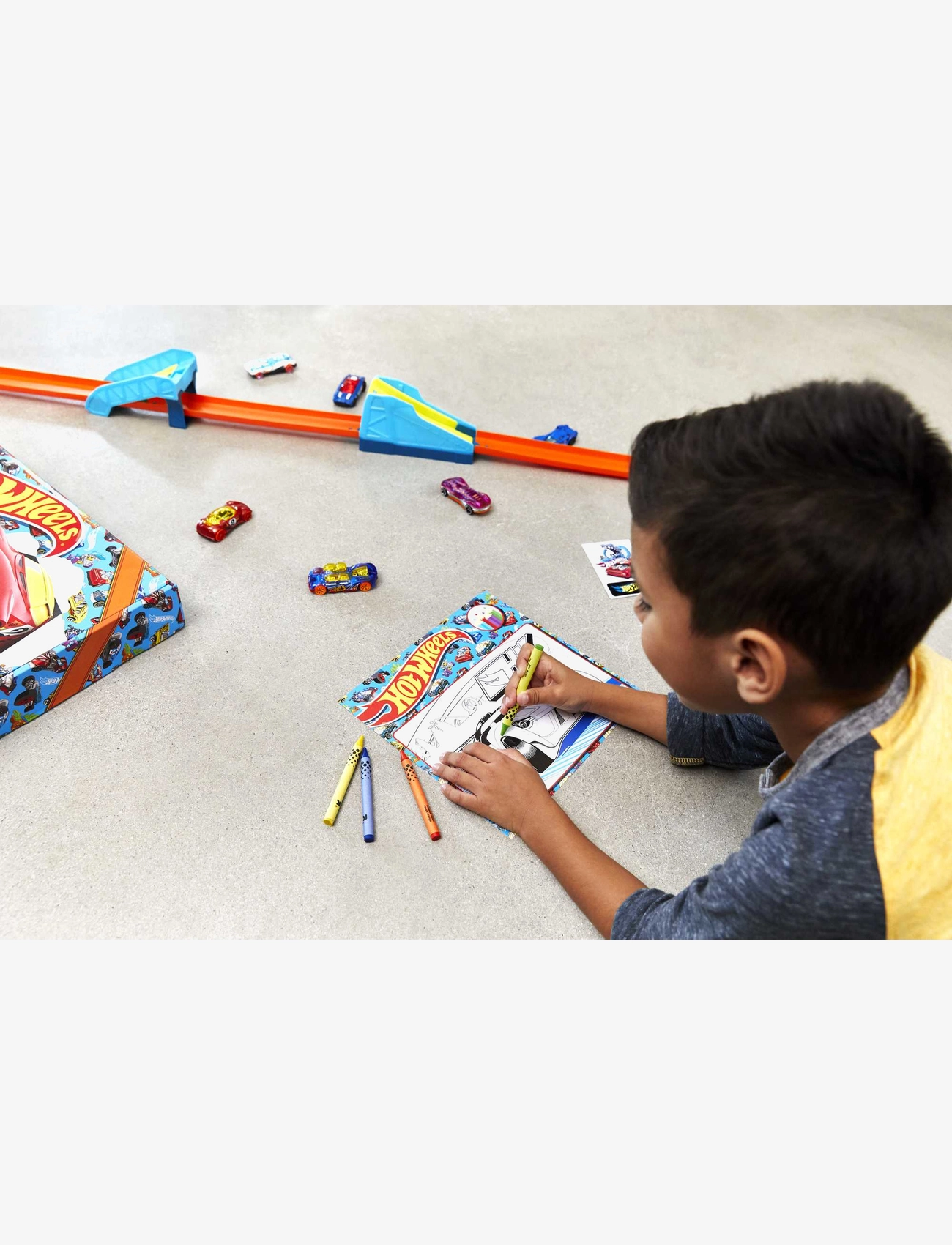 Hot Wheels - HW Celebration Box - multi color - 1