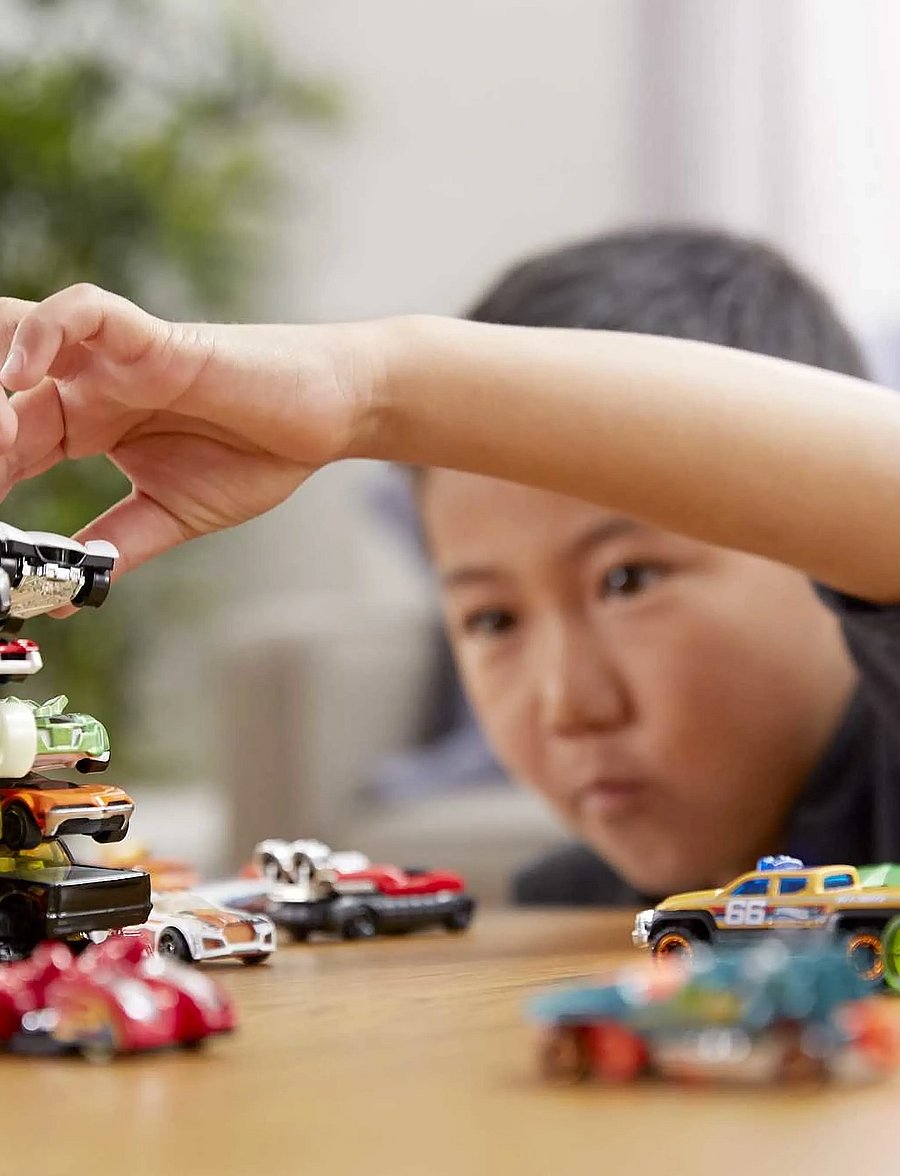 Hot Wheels - 20-Car Pack, 20 1:64 Scale Toy Vehicles for Kids 3 Years & Older - toy cars - multi color - 4