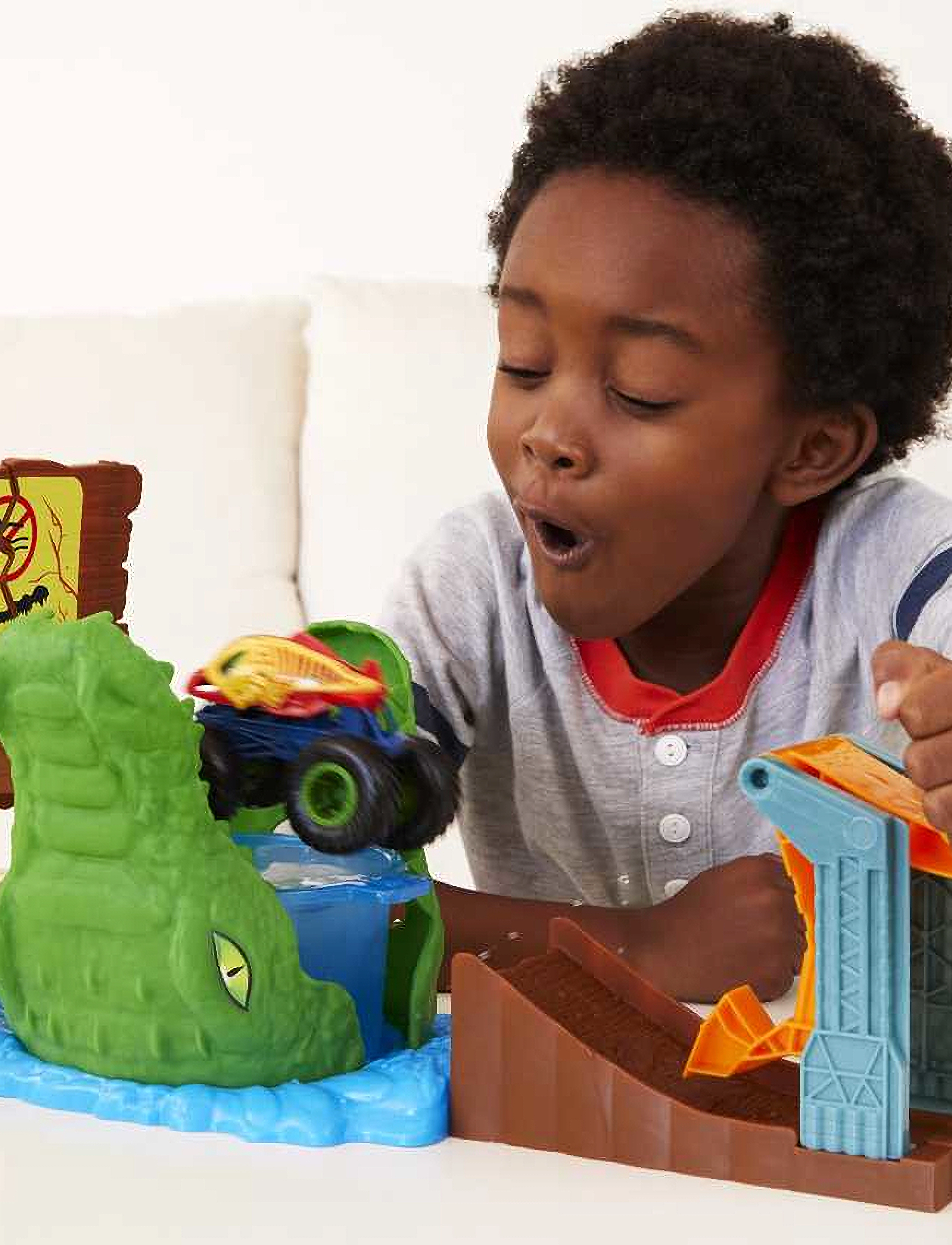 Hot Wheels - Monster Trucks Swamp Chomp Playset - multi color - 5