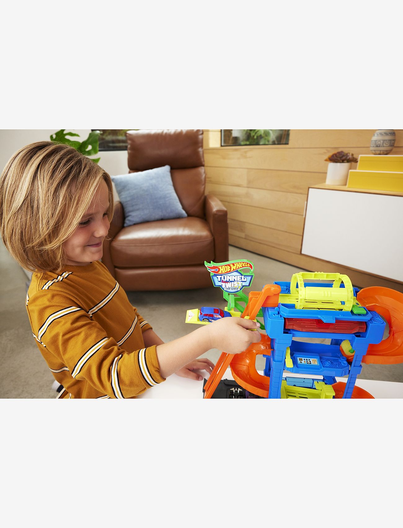 Hot Wheels - City Tunnel Twist Car Wash & Color Shifters Vehicle in 1:64 Scale - sõidukite garaažid - multicolor - 5