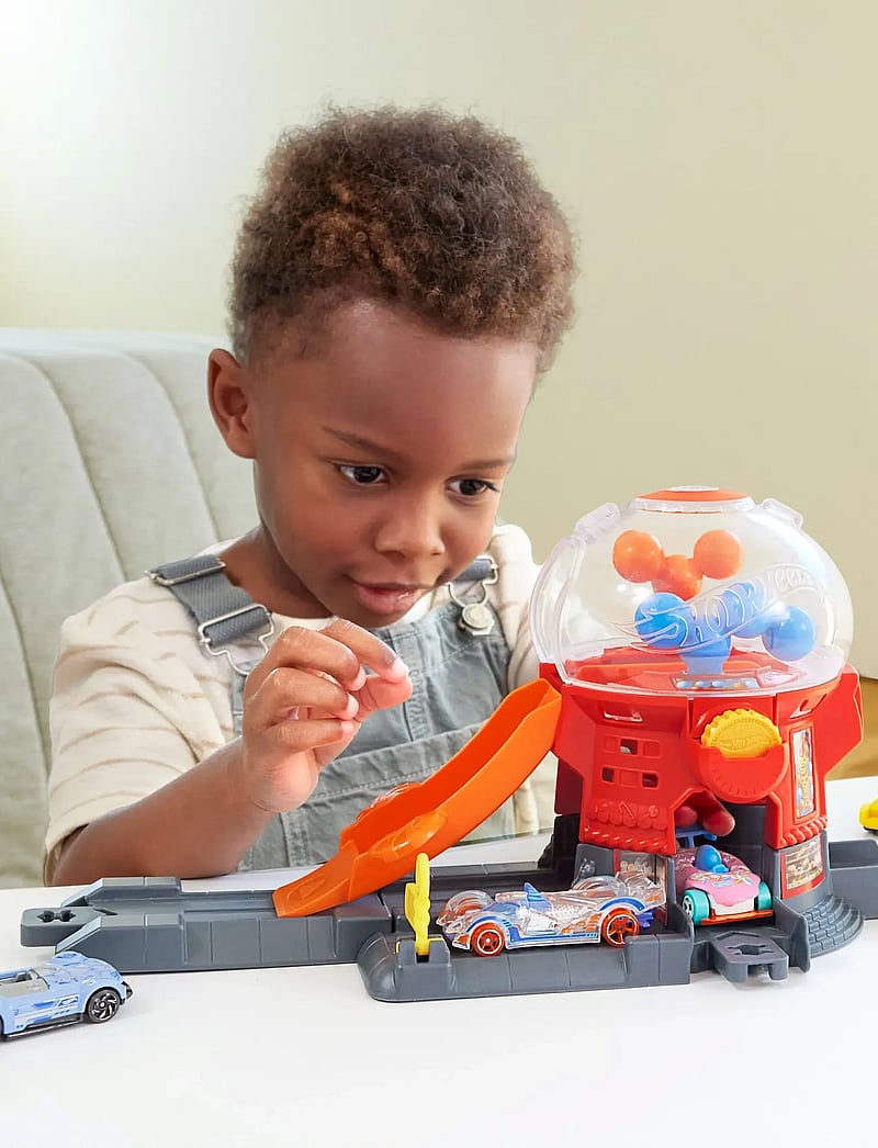 Hot Wheels - City Downtown Candy Shop Playset & 1:64 Scale Die-Cast Toy Car, Speed Snap Track - kugelbahnen - multi color - 3