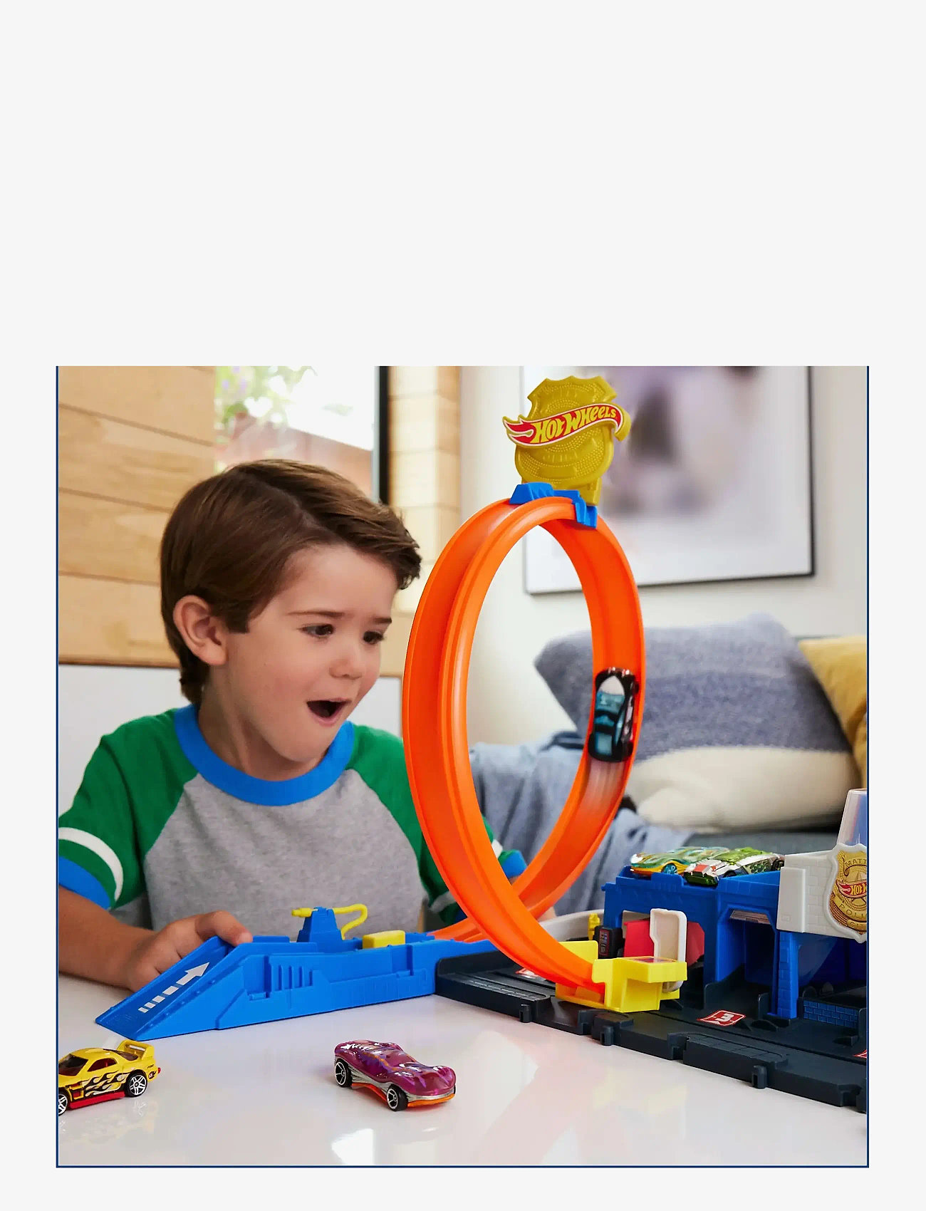 Hot Wheels - City Super Police Station Playset with 1:64 Scale Police Toy Car & Adjustable Track Loop - rennbahnen - multi color - 3