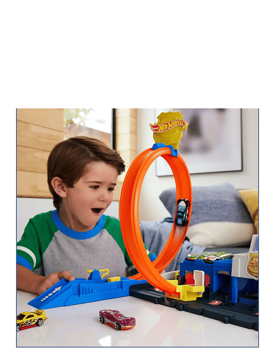 Hot Wheels - City Super Police Station Playset with 1:64 Scale Police Toy Car & Adjustable Track Loop - võistlusrajad - multi color - 3