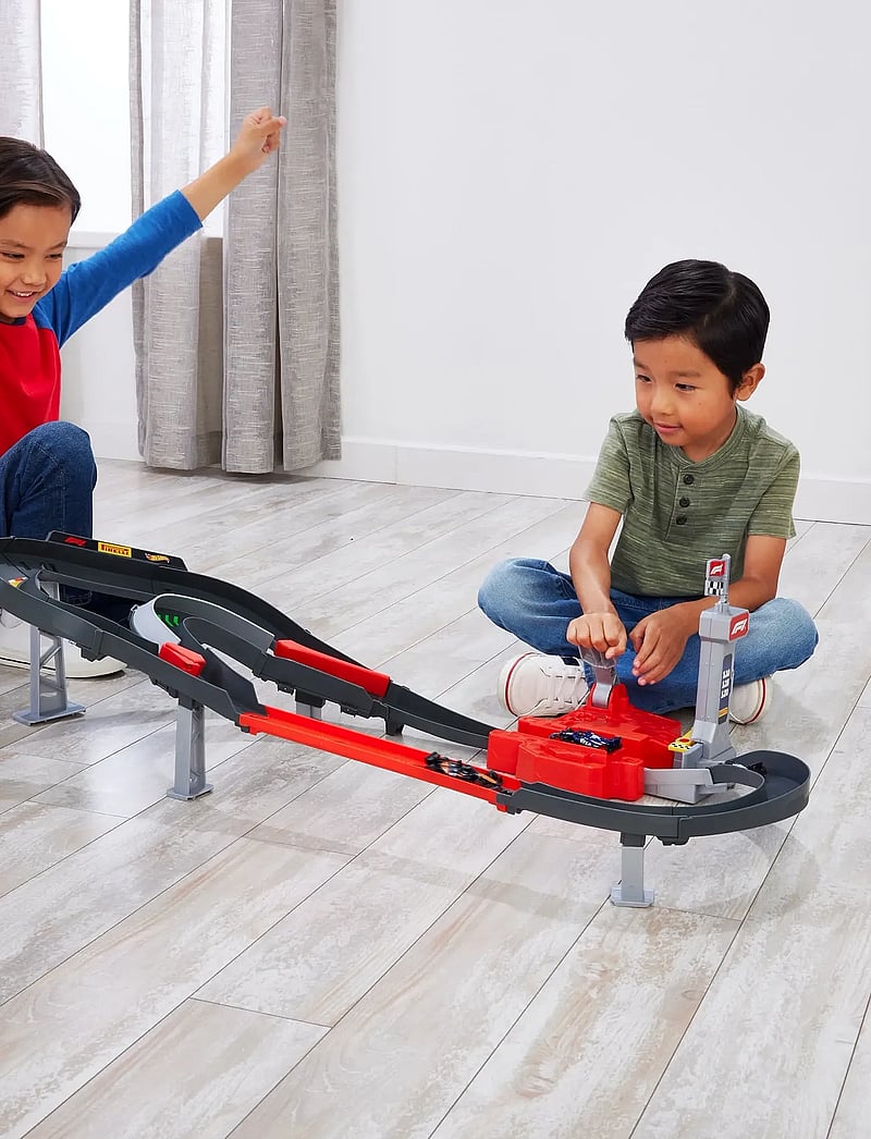 Hot Wheels - Racing Formula 1 Sprint Race Circuit Track Set with 3 Die-Cast Toy Cars in 1:64 Scale - keppnisbrautir - multi color - 0