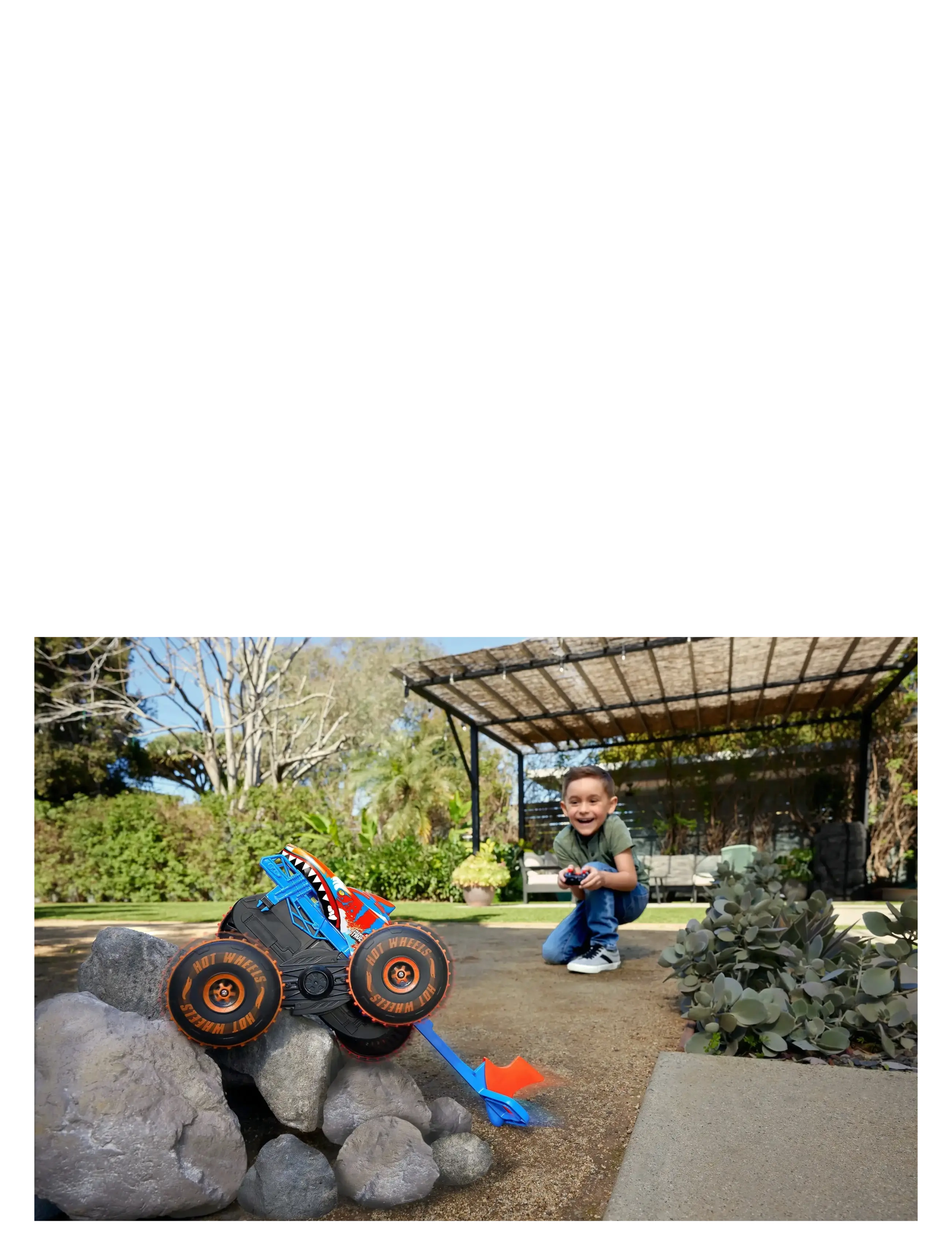 Hot Wheels - Monster Trucks Tiger Shark Climber RC Vehicle, Battery-Powered Remote-Control Toy Truck - leikfangabílar - multi color - 2