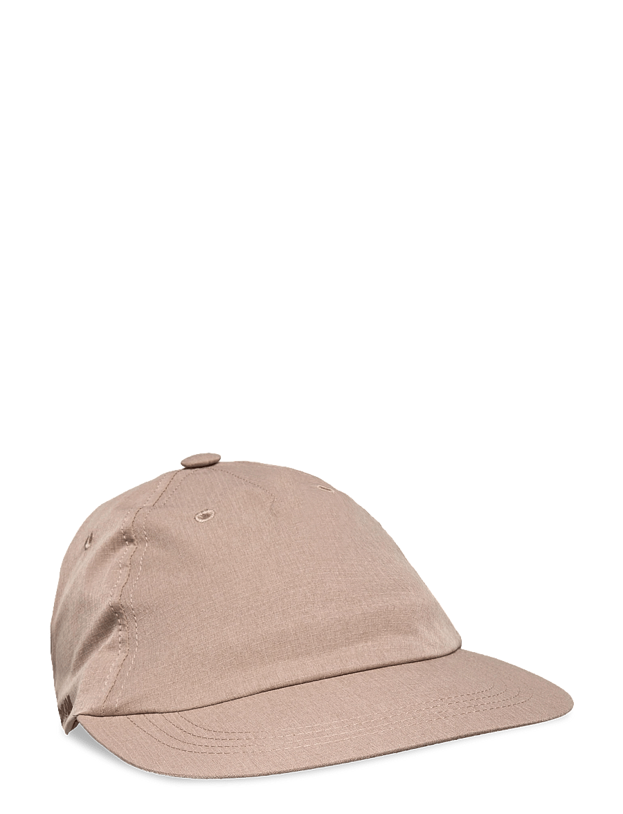 Houdini - Daybreak Cap - misty beach - 1