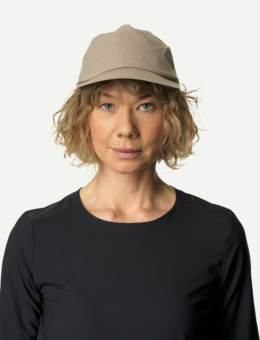 Houdini - Daybreak Cap - misty beach - 0