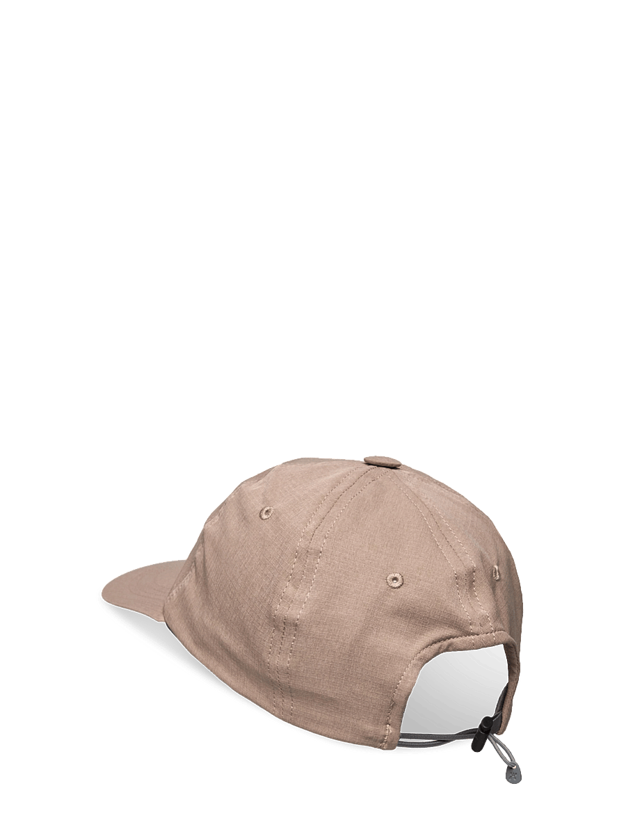 Houdini - Daybreak Cap - misty beach - 2