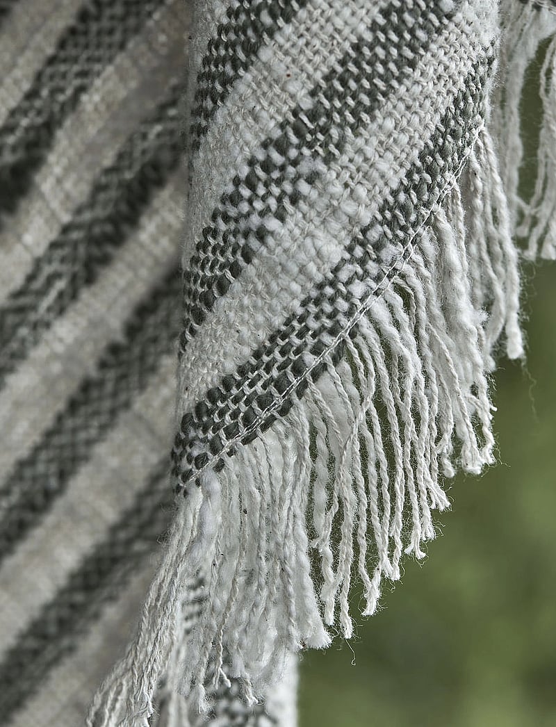 house doctor - Throw, HDFold, Green - huovat & viltit - green - 2