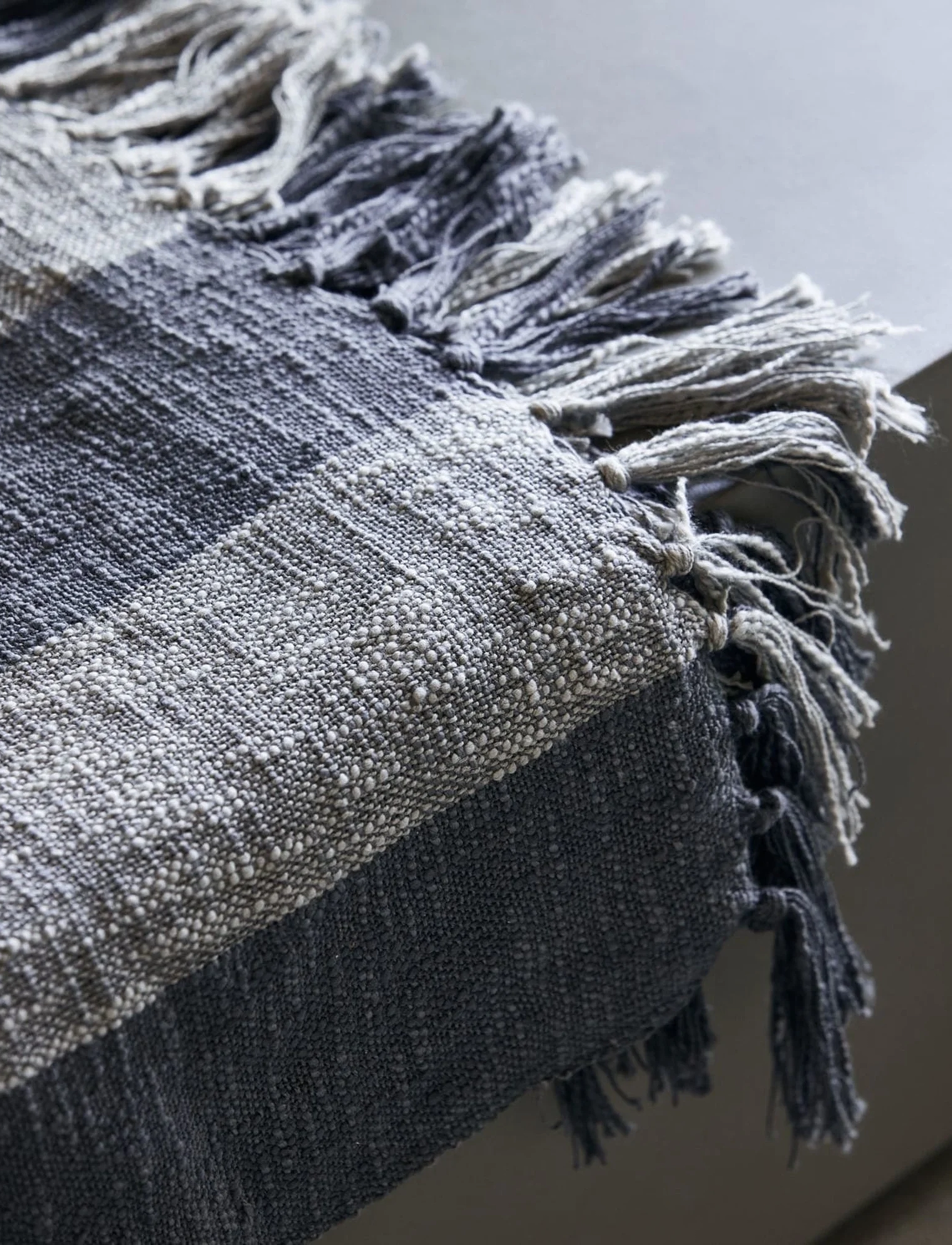 house doctor - Throw, Ponra - decken - grey - 3