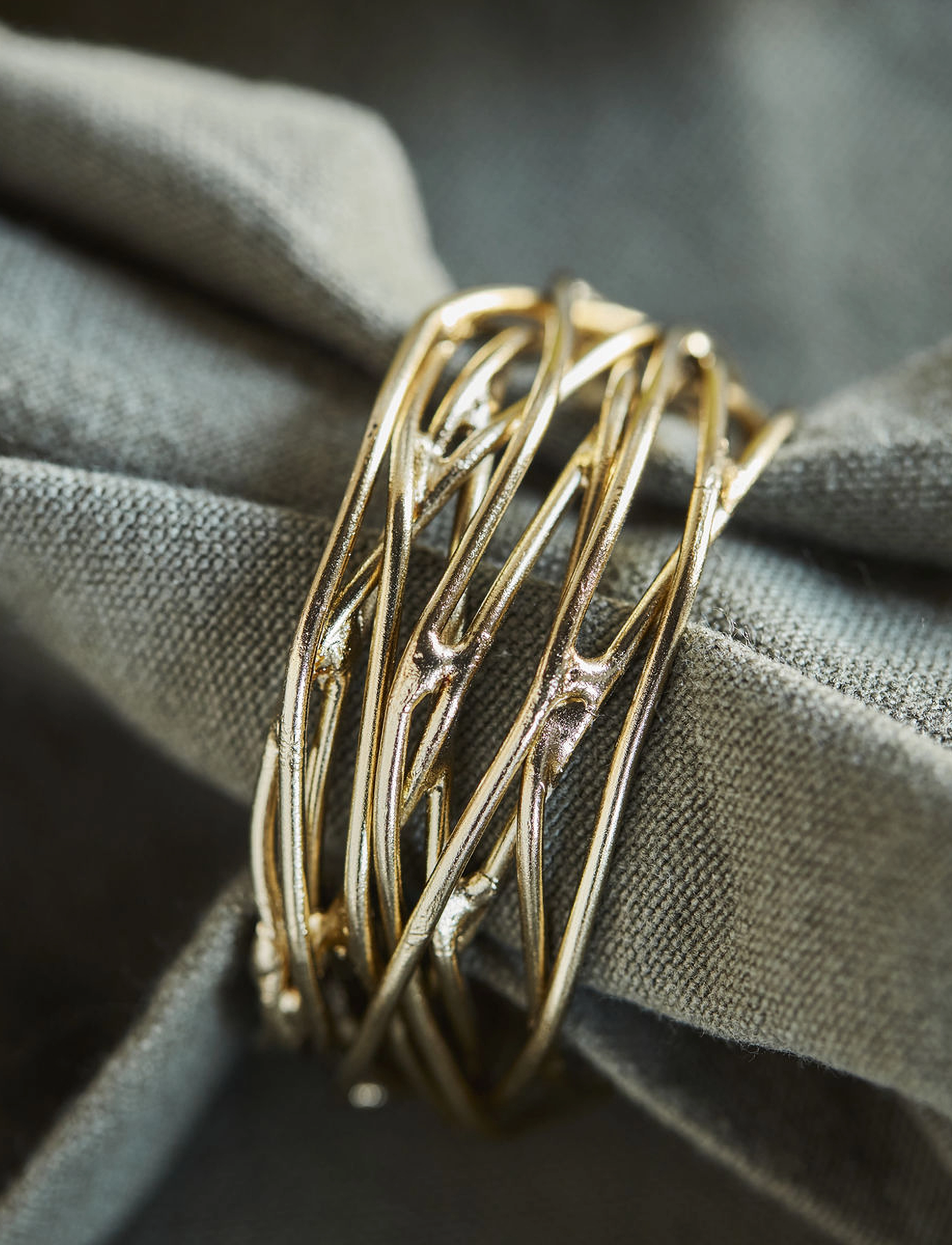 house doctor - Napkin rings, HDRing, Golden - serviettenringe- & halter - golden - 3