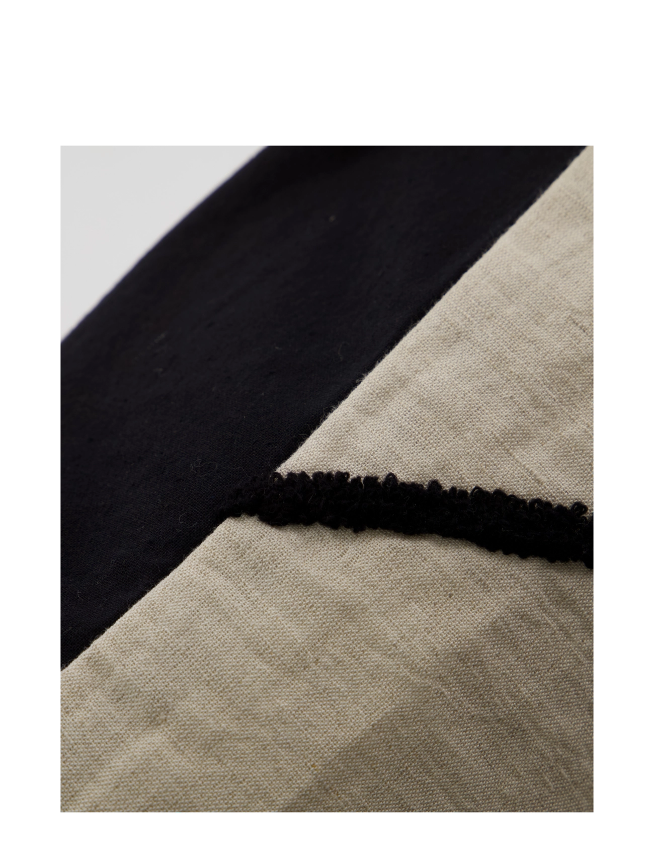 house doctor - Cushion cover, HDFly, Black, Off-wh - padjakatted - black, off-white - 1
