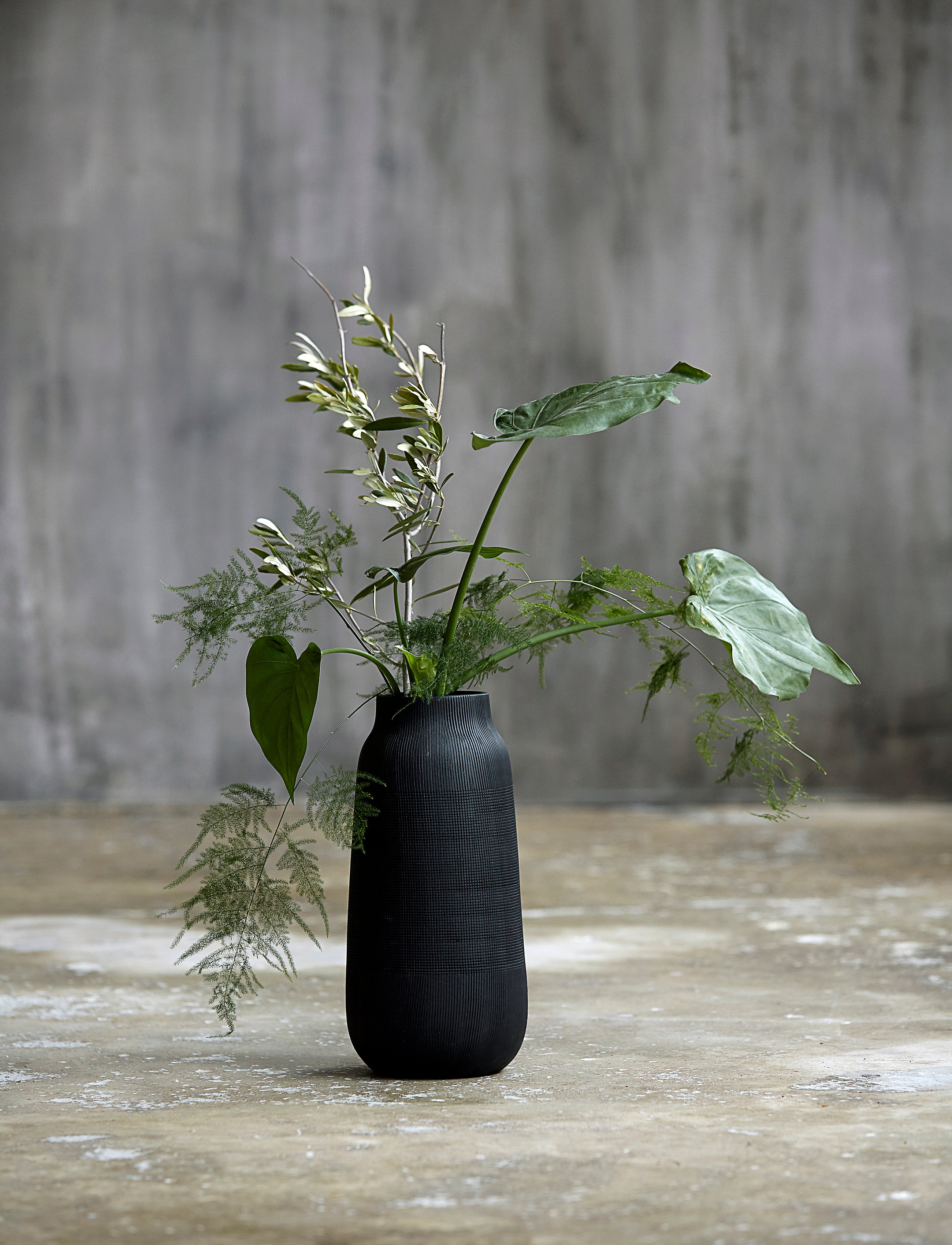 house doctor Groove Vase, H35 cm, Grey, Vaser > Store Vaser, Unisex