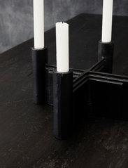 house doctor - Layers Candle stand - najniższe ceny - black - 2