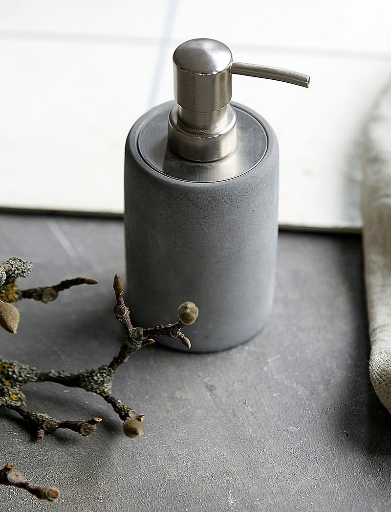 house doctor - Cement Soap dispenser - madalaimad hinnad - grey - 2