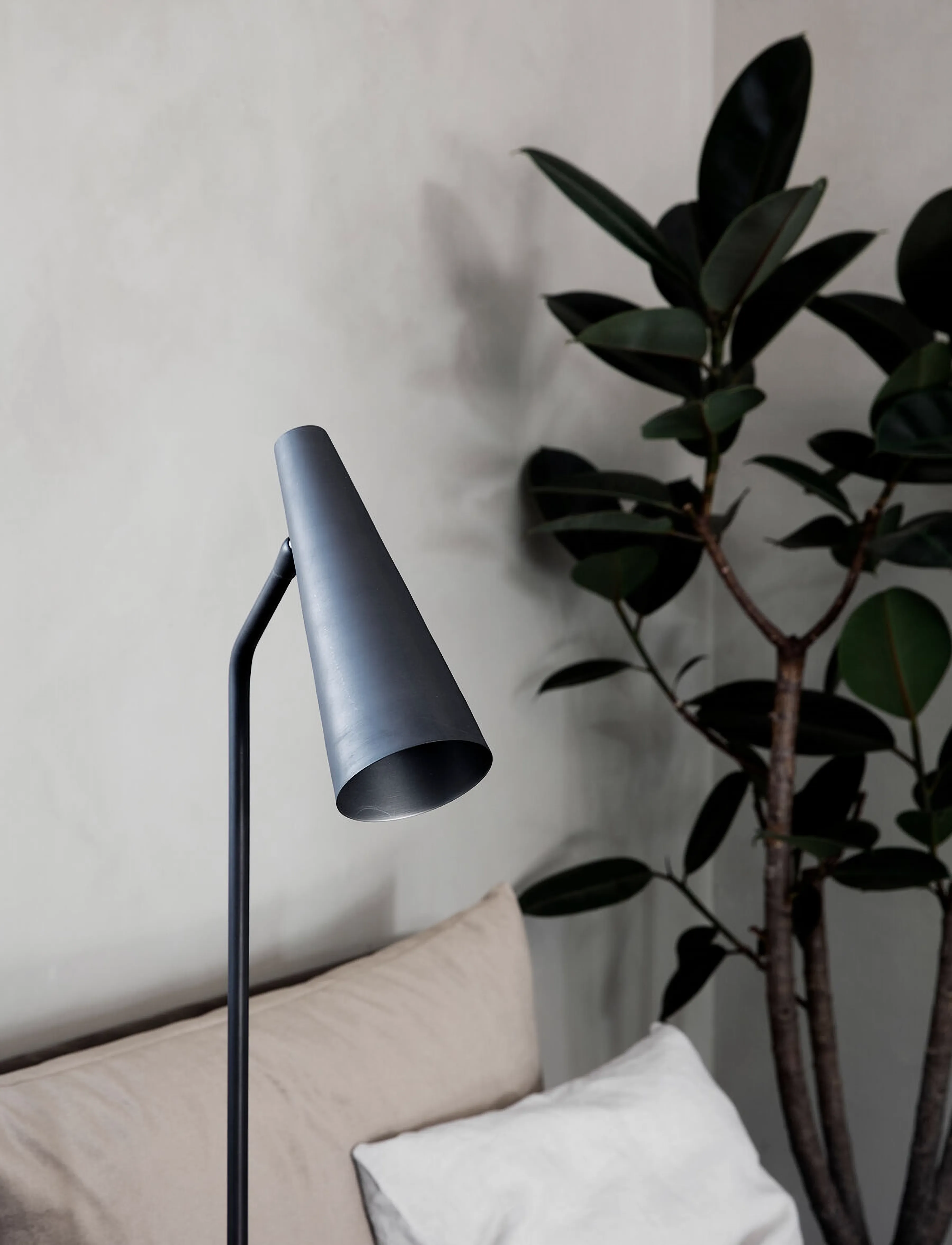 house doctor Floor Lamp, Hdprecise, Matte Black, One Size, Black, Lamper > Gulvlamper, Unisex