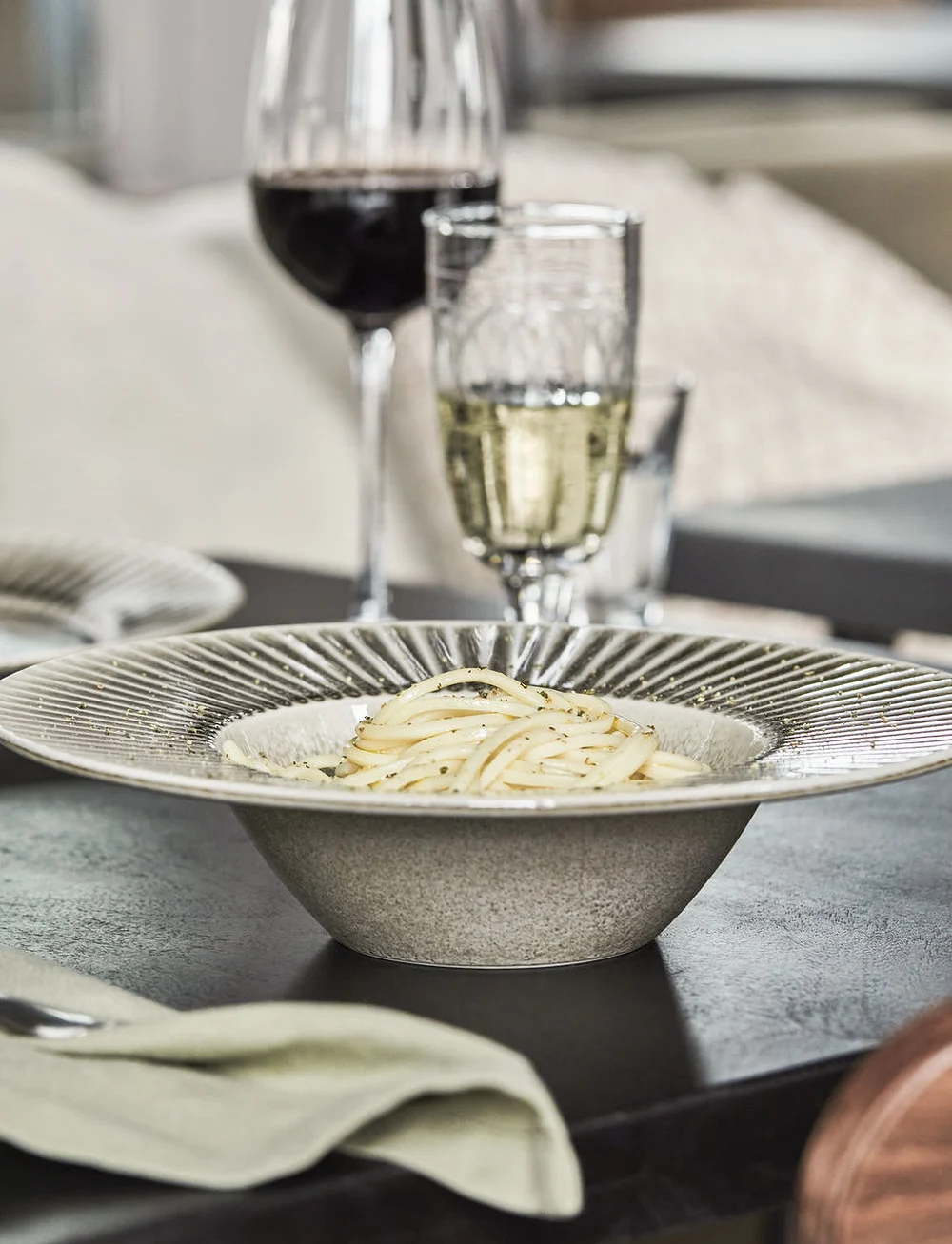 house doctor - Pasta plate, HDPleat, Grey/Brown - nudelteller - grey/brown - 1