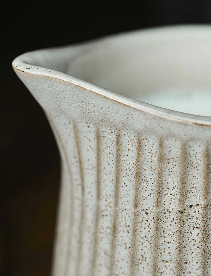 house doctor - Jug, HDPleat, Grey/Brown - wasserkaraffen - grey/brown - 2