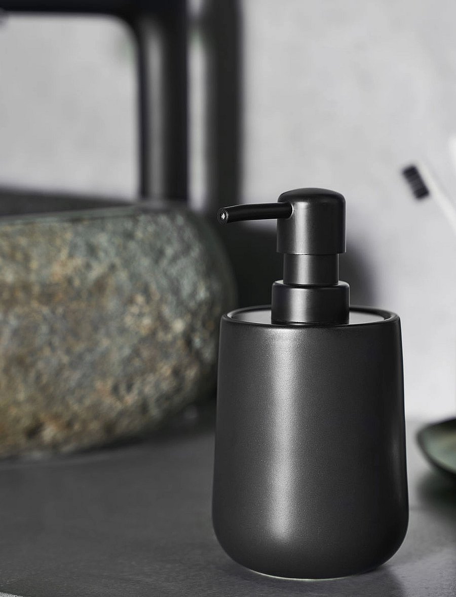 house doctor - Soap dispenser, HDEdga, Black - seebidosaatorid ja -alused - black - 0