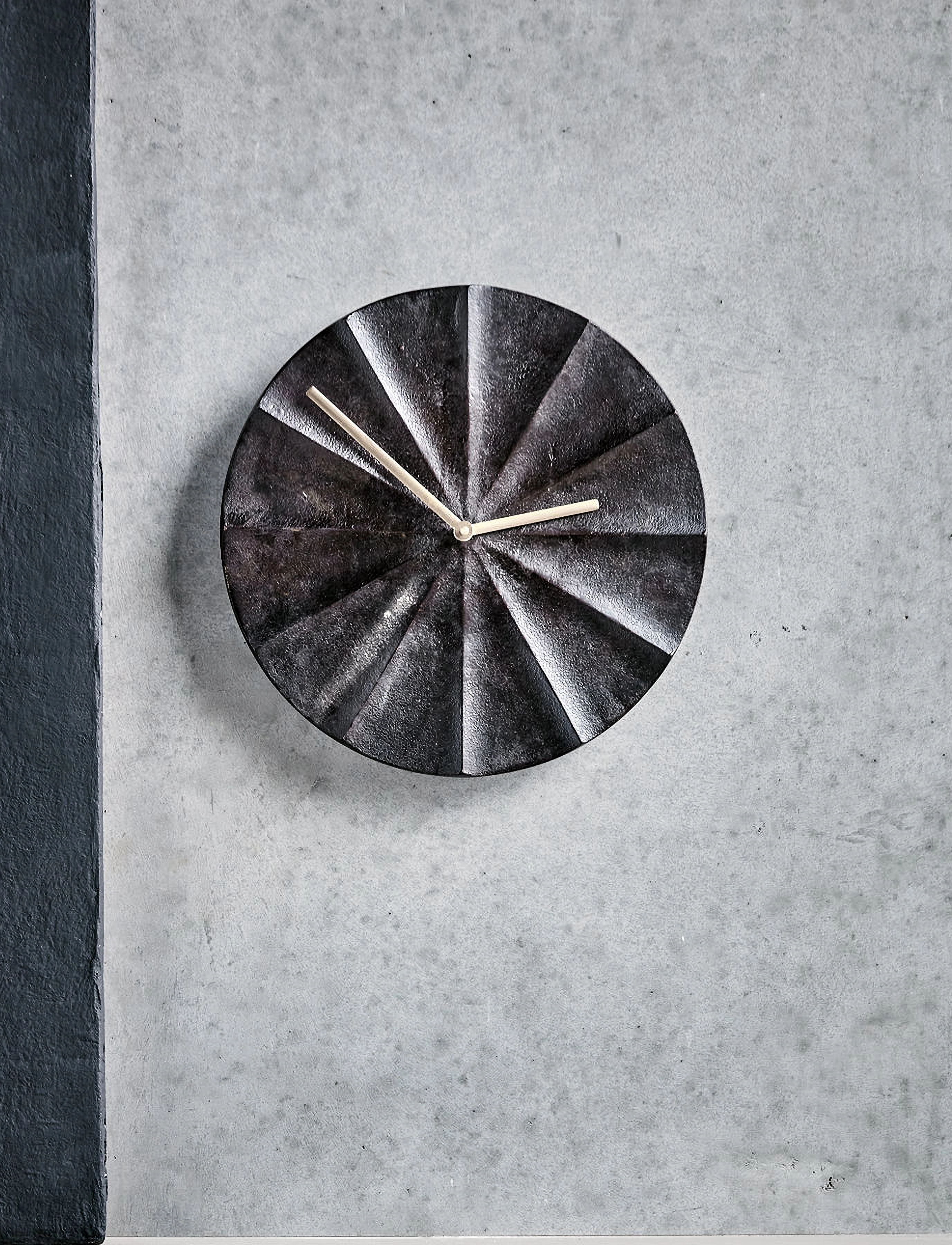 house doctor - Clock, HDShow, Browned brass finish - browned brass finish - 3