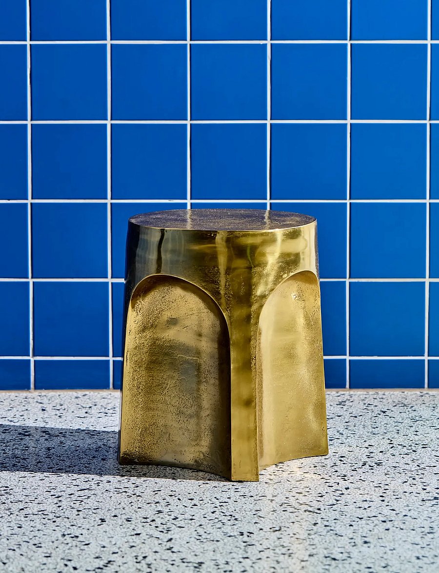 house doctor - Side table, HDRiga, Antique gold fi - stoliki dostawiane i małe stoliki - antique gold finish - 0