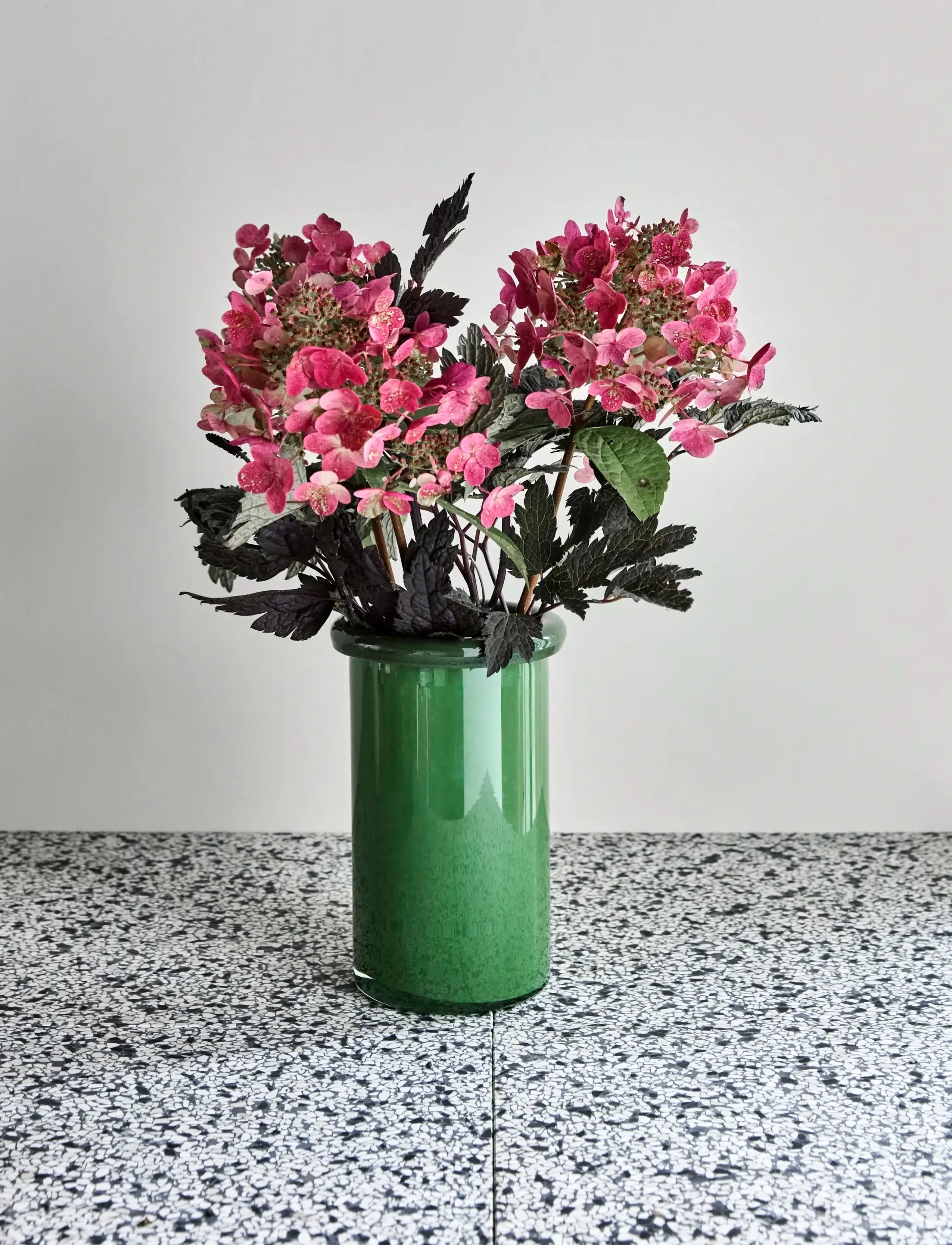 house doctor Vase, Hdbuck, Green, 23X 12X 16 cm, Vases, Grün - Cylinder Homeware