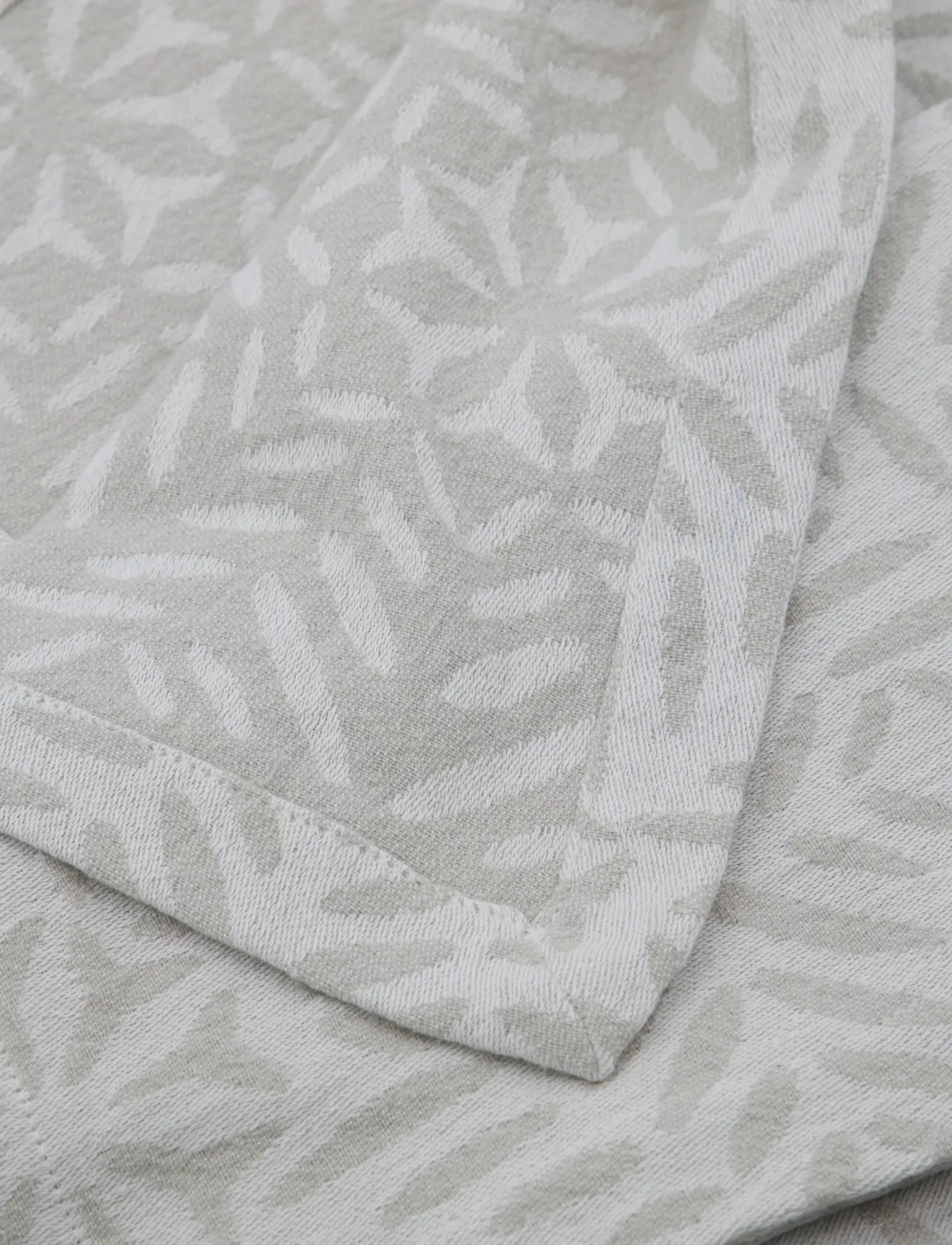 house doctor - Tablecloth, HDClip, White, Grey - laudlinad - white, grey - 2