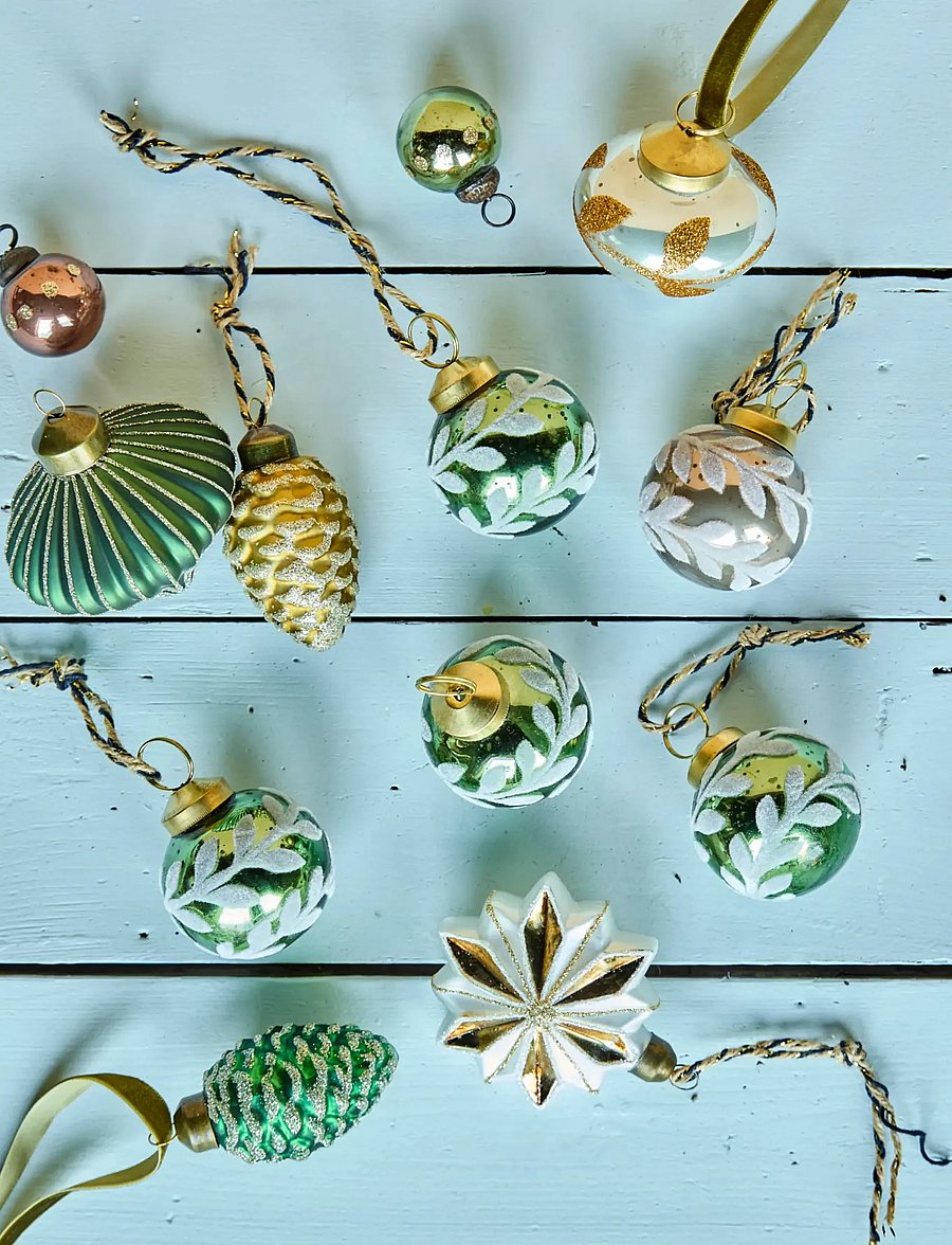 house doctor - Christmas ornament, HDVellu, Green - weihnachtskugeln - green - 0
