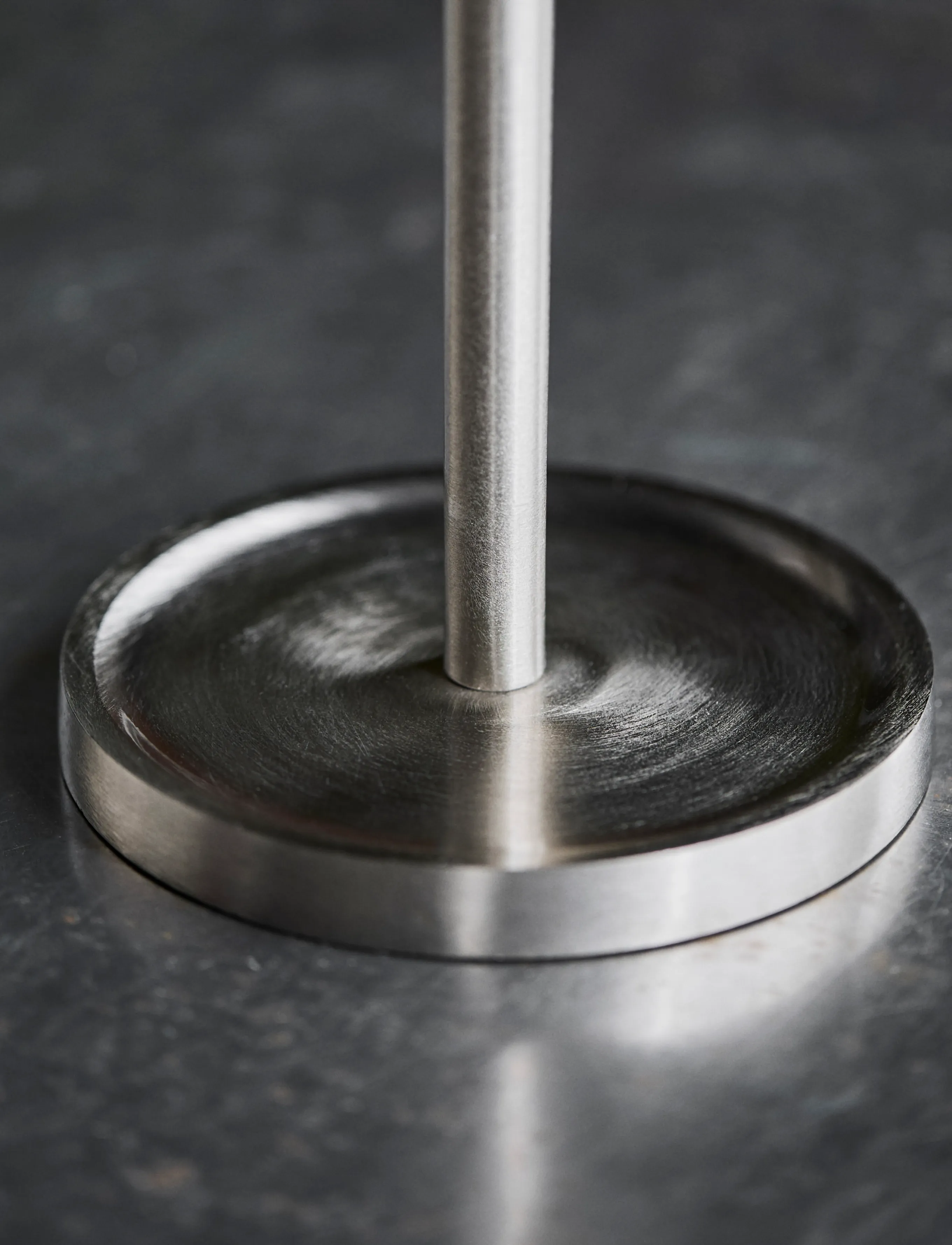 house doctor - Paper towel holder, HDEden, Brushed - majapidamispaberi hoidjad - brushed silver finish - 2
