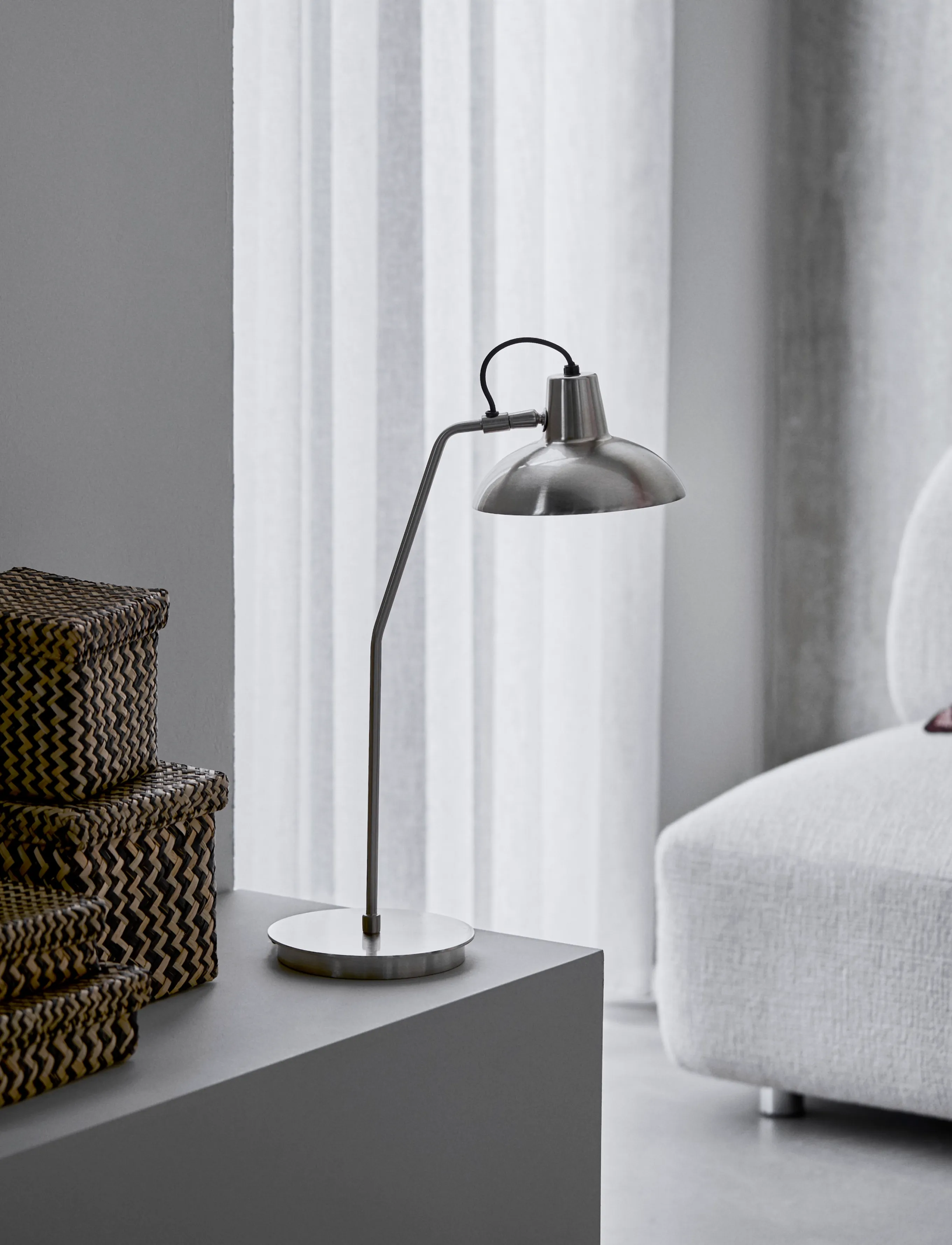 house doctor - Table lamp, HDDesk, Brushed silver - bordslampor - brushed silver finish - 2