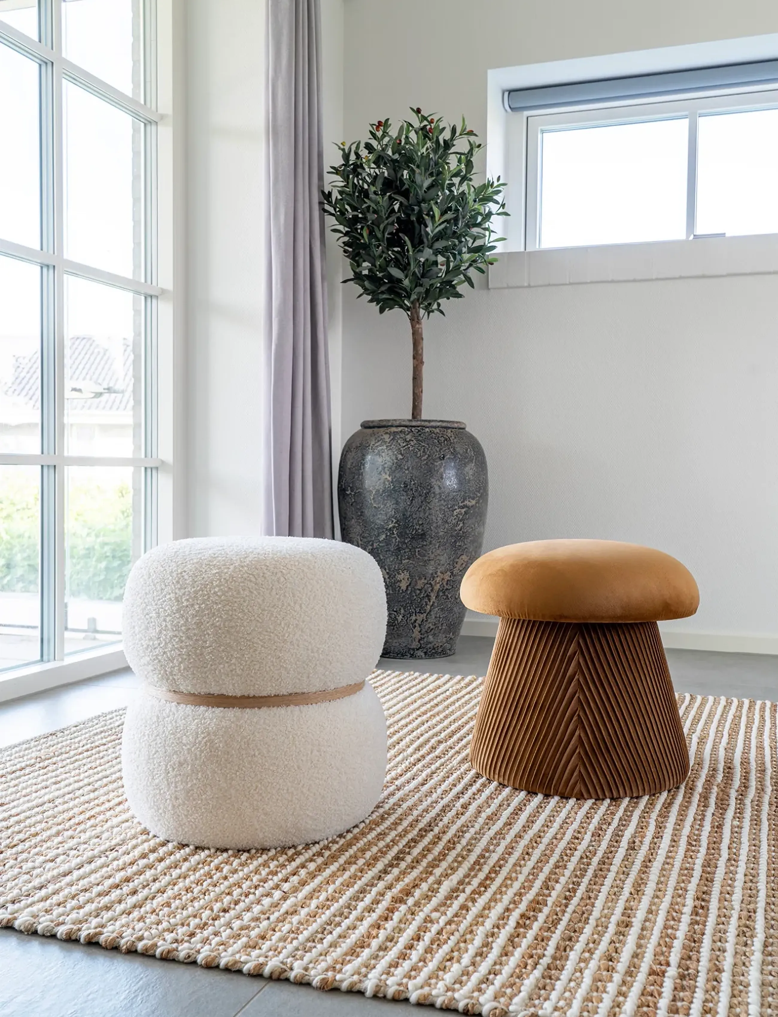 House Nordic Niva Pouf In Teddy, White, Ø38X41 Cm, One Size, Furniture, Weiß - Pouffes, Homeware