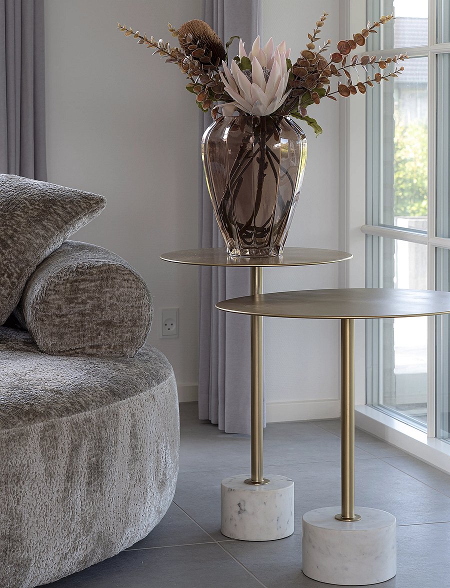 House Nordic - Silja - Side table in brass and marble, Ø51x52 cm - beistelltische & kleine tische - brass / marble - 4