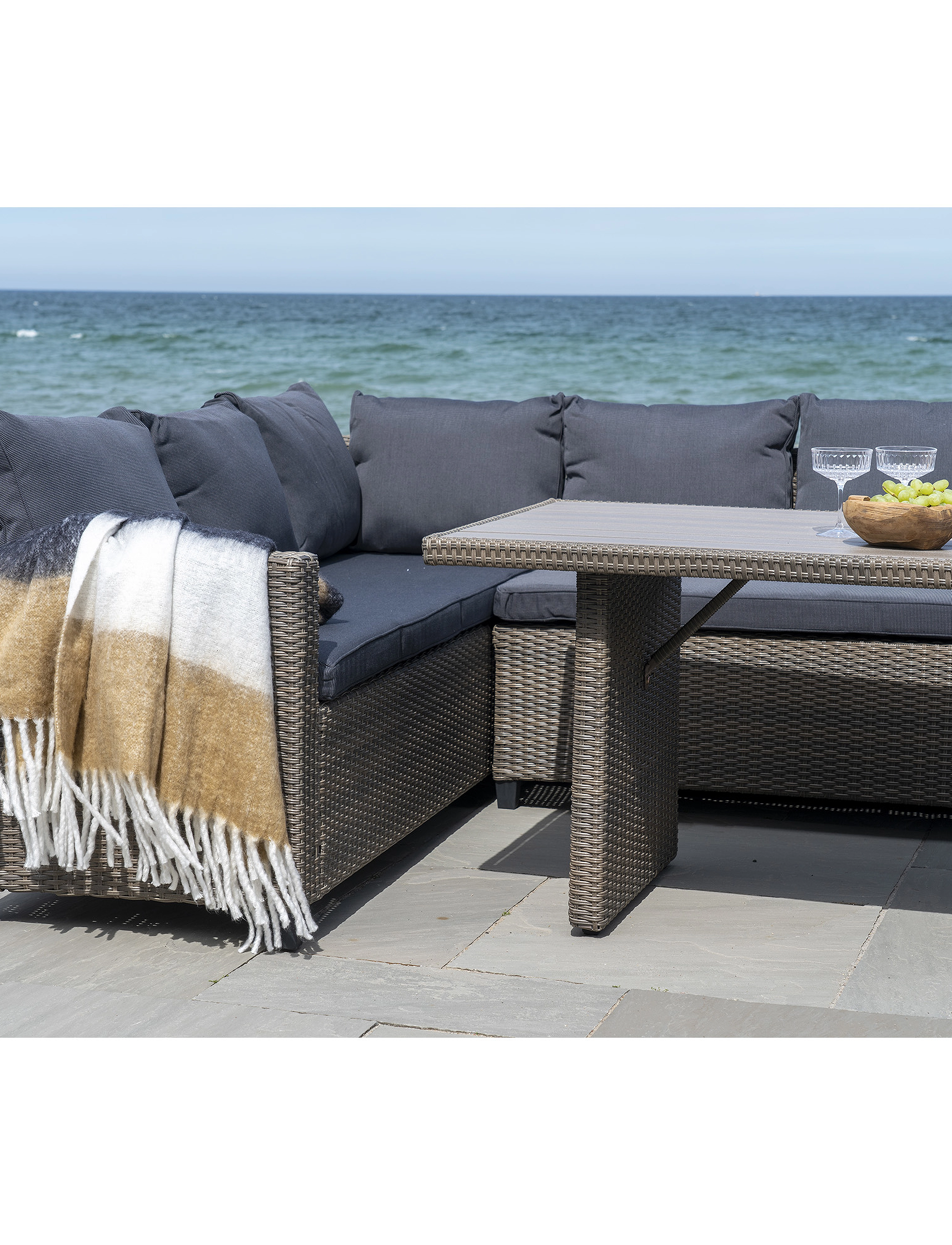 House Nordic - Aina - Blanket - Plaid, black/white/brown 170x130 cm - utendørstekstiler - black / white / brown - 3