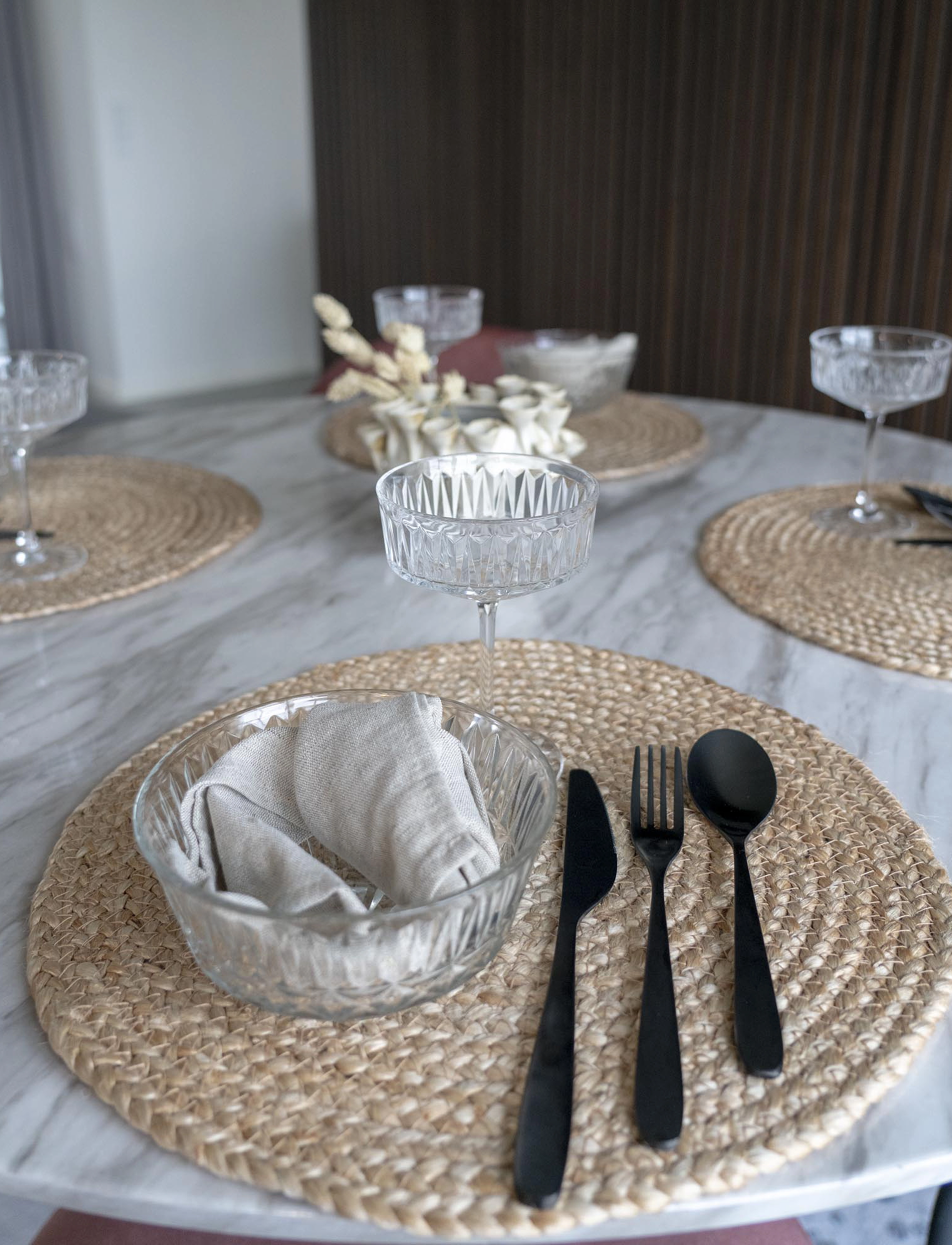 House Nordic - Rina - Placemat in braided jute, nature ø38 cm, set of 4 - dækkeservietter - natural - 3