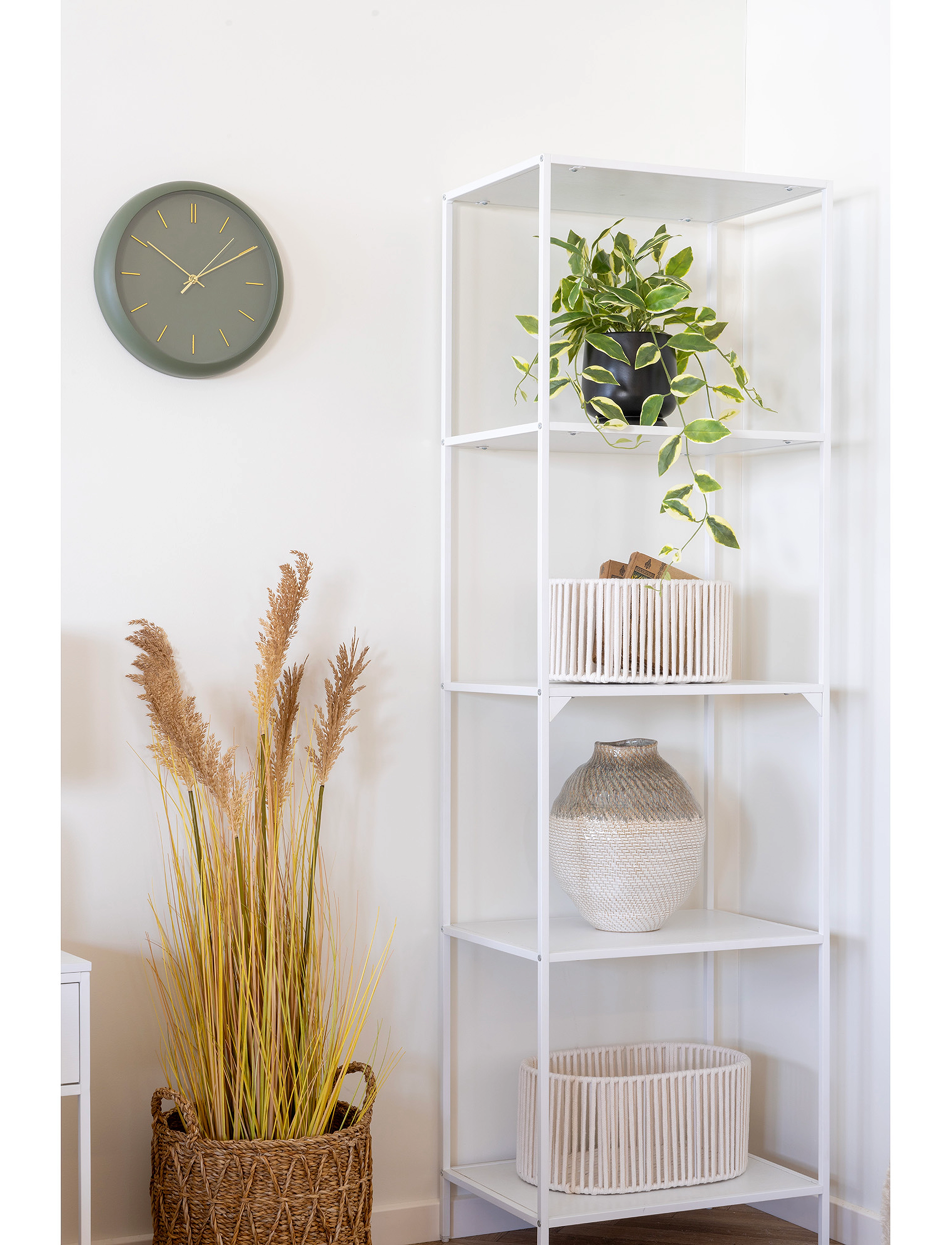 House Nordic Jone Wall Clock, Green, Silent Movement Ø30 Cm, 30X30X4 cm, Watches, Grün - Clocks, Homeware