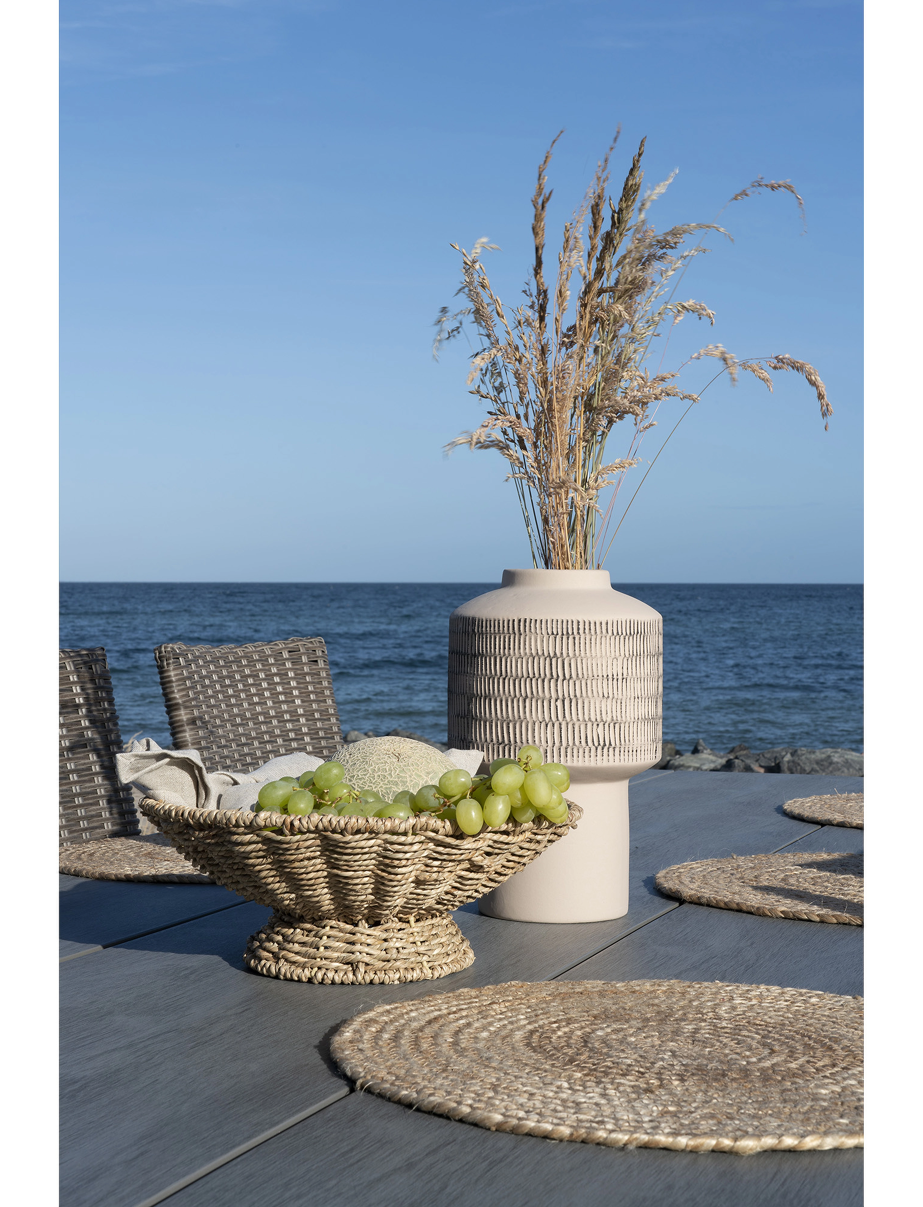 House Nordic - Mone - Serving tray, seagrass, natural ø30x11 cm - kandikud - natural - 3