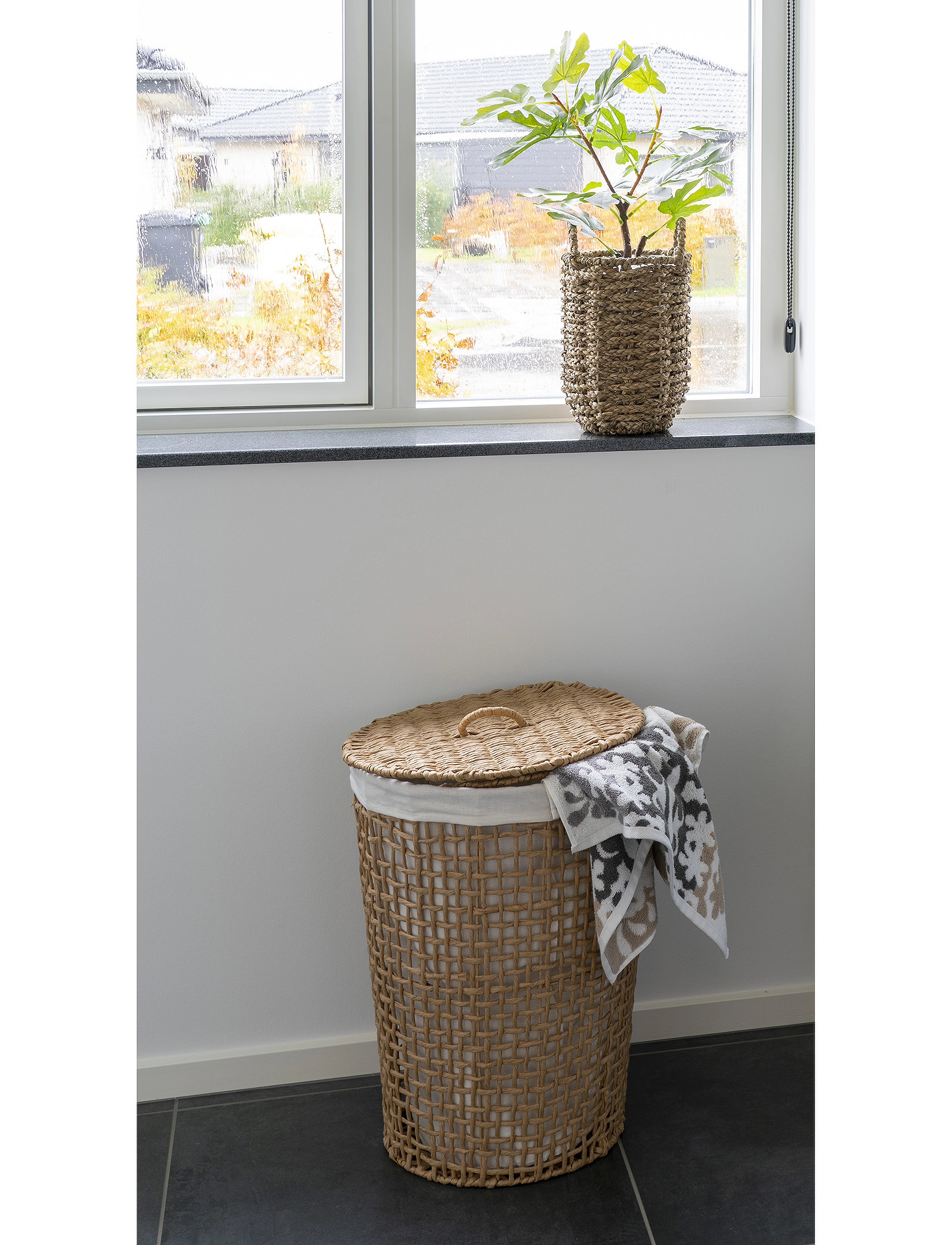House Nordic - Rie - Laundry Basket, paper, natural/white, ø42x56 cm - vasketøjskurve - light brown/white - 4