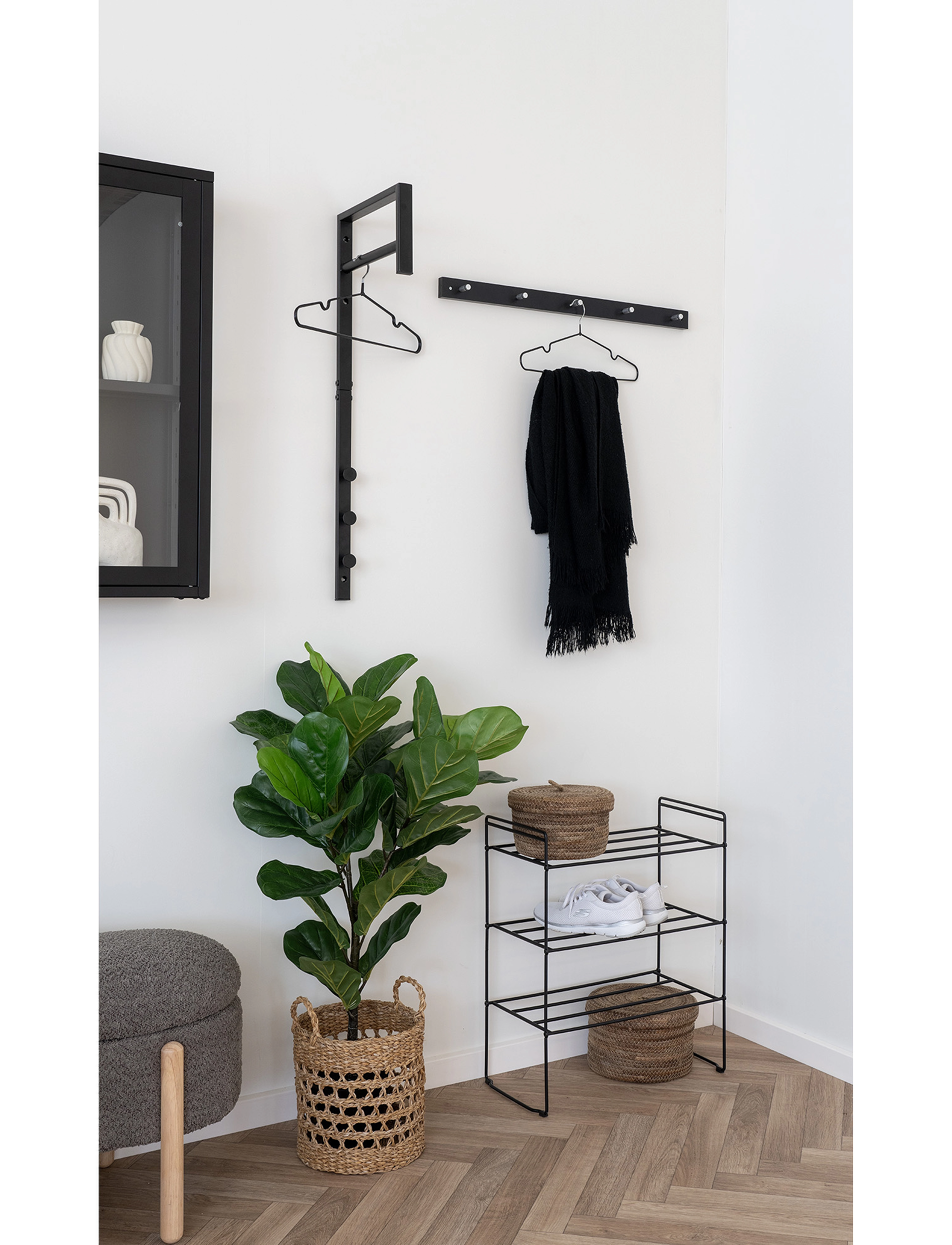 House Nordic - Isel - Clothes rack, metal, black - valentinstaggeschenke - black - 5