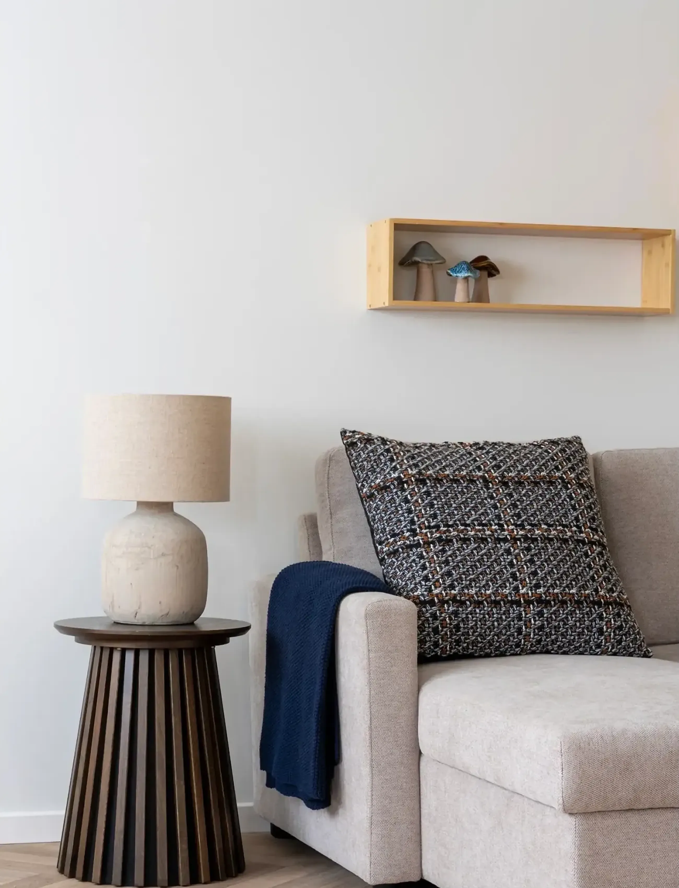 House Nordic Tyra - Table Lamp, Ceramic, Stone Structure, 46.5X30X30 cm, Beige, Lamper > Bordlamper, Unisex