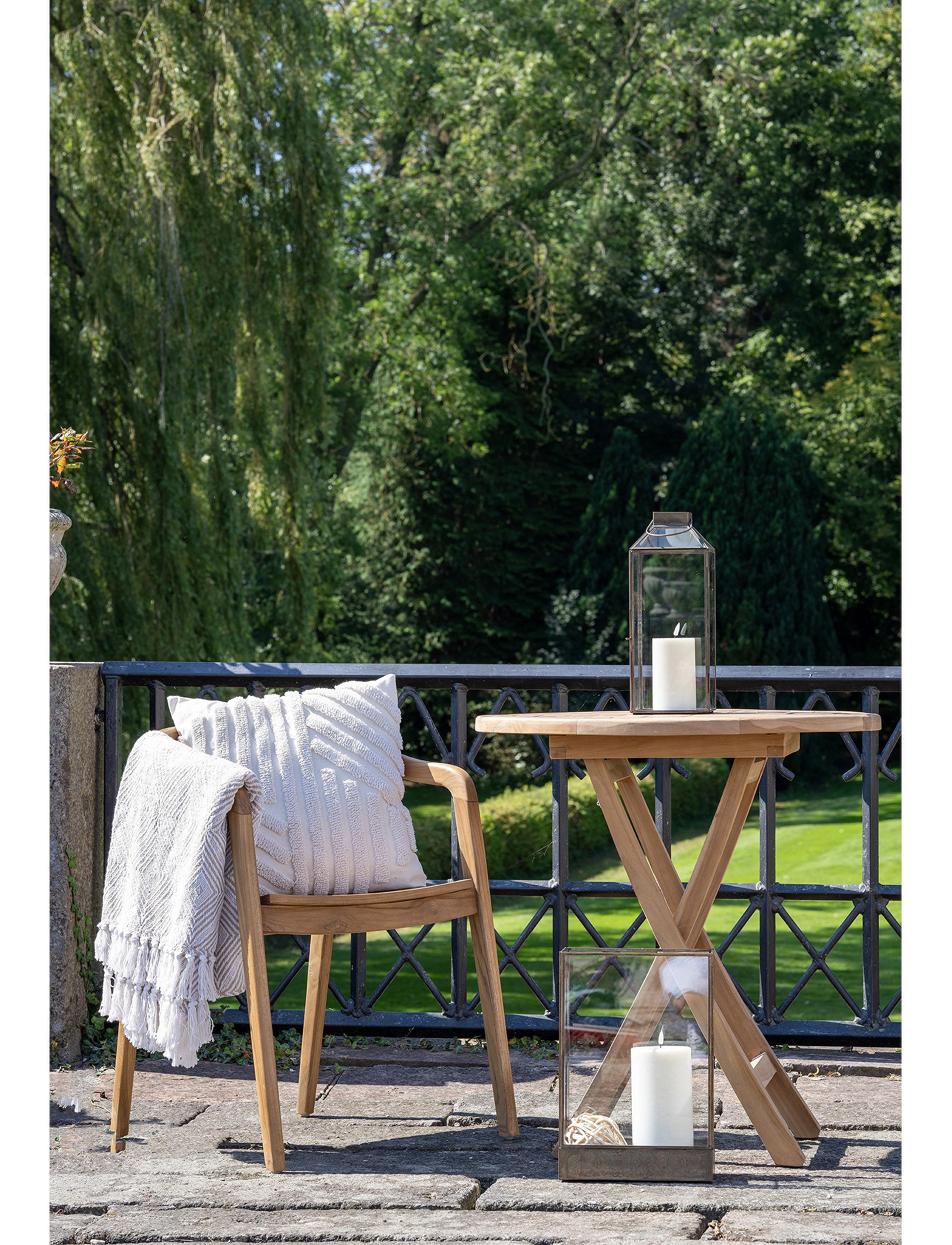 House Nordic Oline Lantern, Metal/Glass, Antique Brass Look, 35X13.5X13.5 cm, Candlesticks & Tealight Holders, Gold - Indoor Lanterns, Homeware