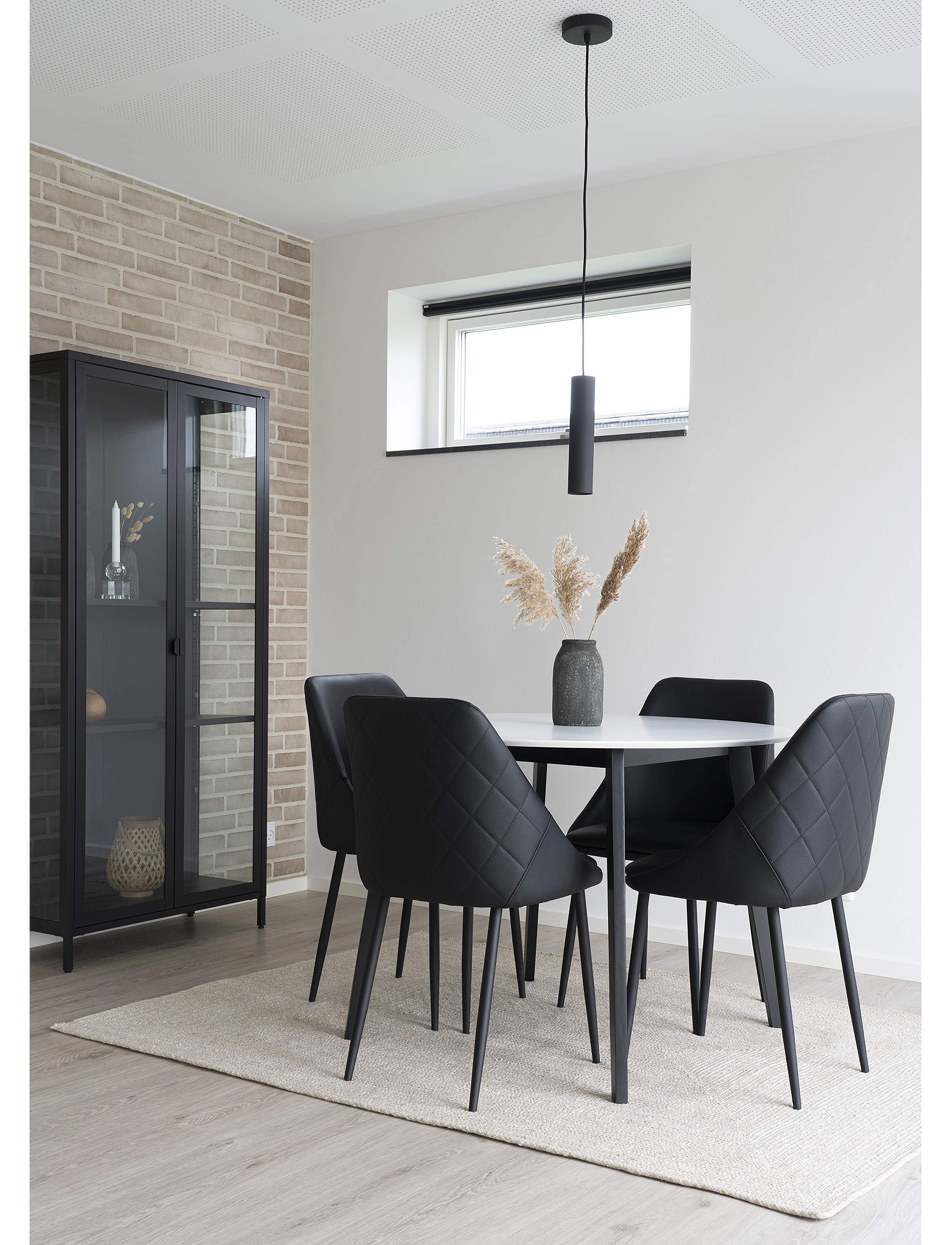 House Nordic - Nida - Lamp, black, 120 cm fabric cord - pendler - black - 3
