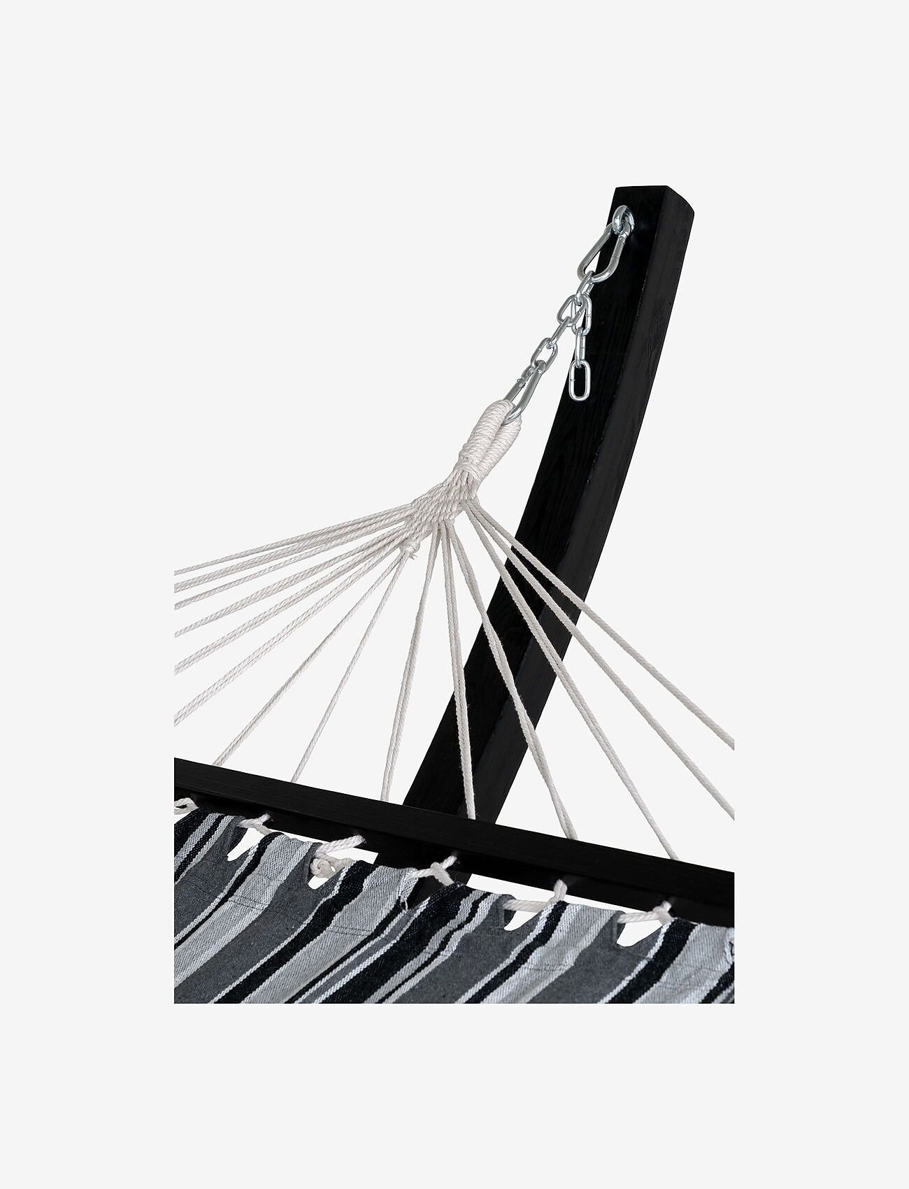 House Nordic - Nira - Hammock on wooden stand, larch, polyester/cotton, black/grey/white - húsgögn - grey / black - 4