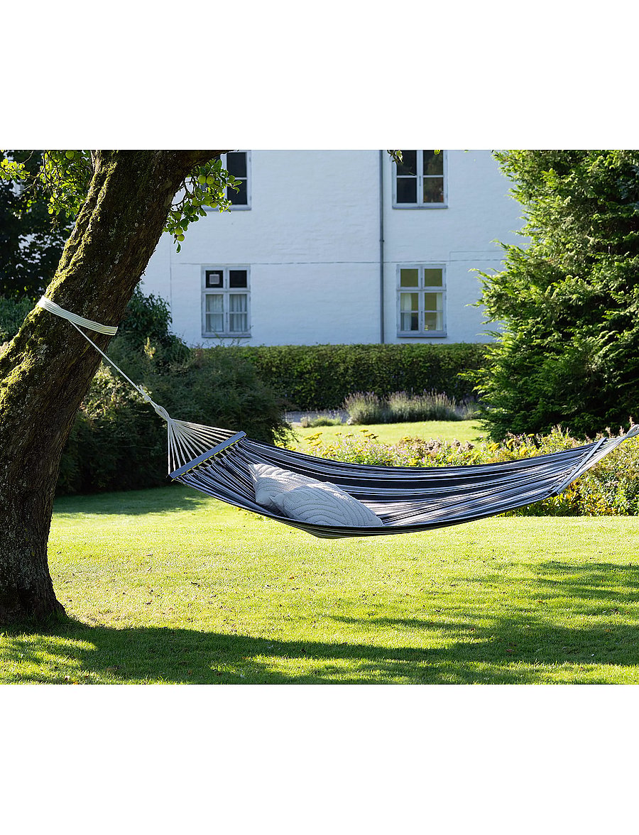 House Nordic - Teni - Hammock, polyester/cotton, larch, black/grey/white - meubles - grey / black - 4